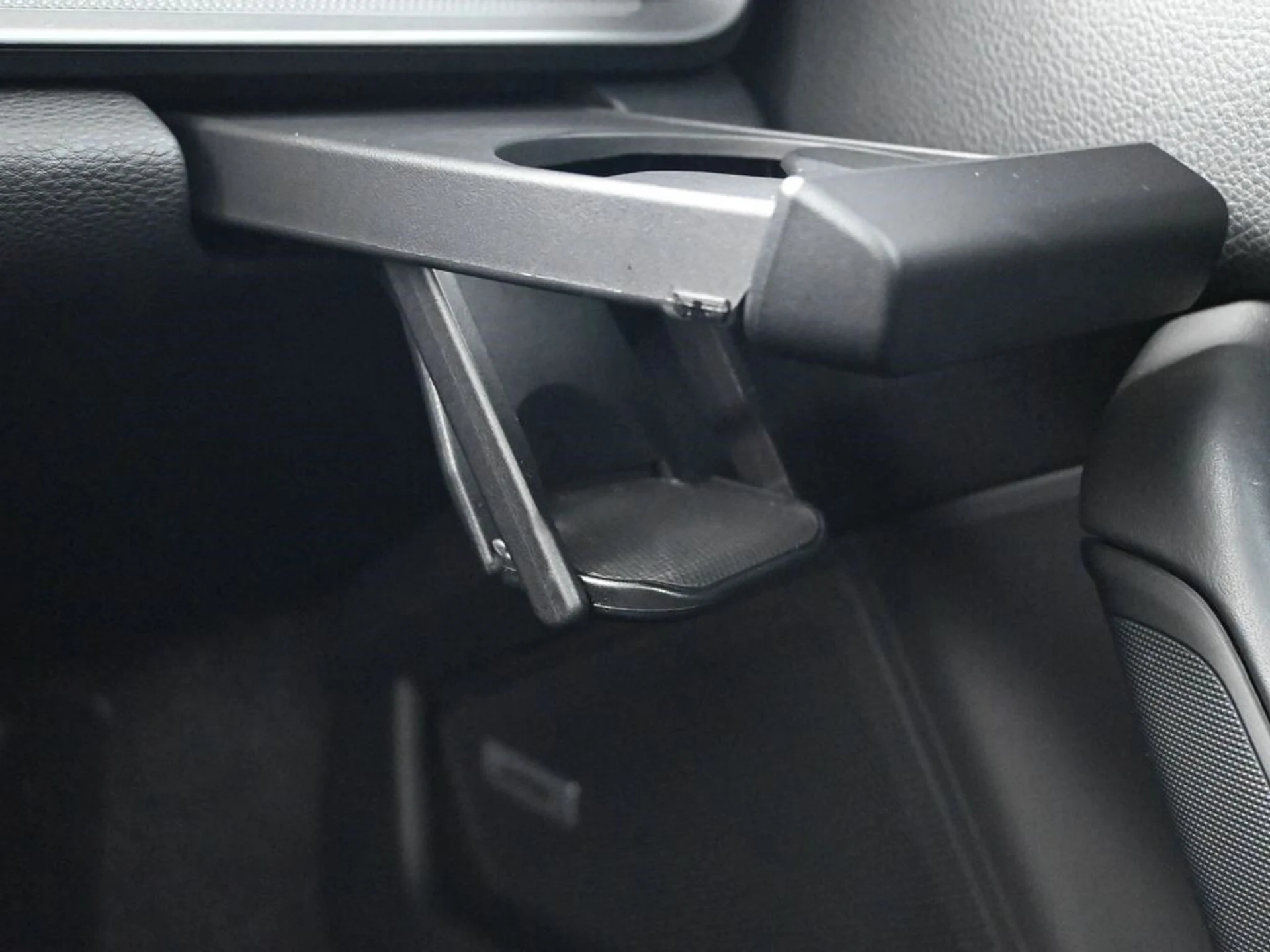 mph021_2437048140_65eb65eff7cedb43070e85525d48afedx_fb20037614