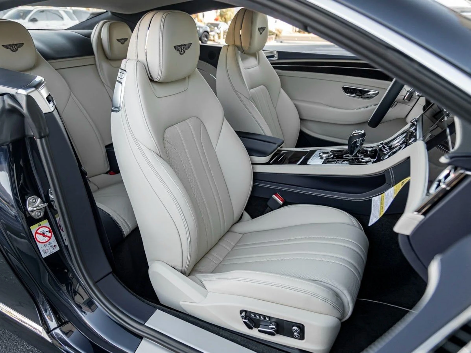 mph021_2437099404_22_7b9dfe4c48