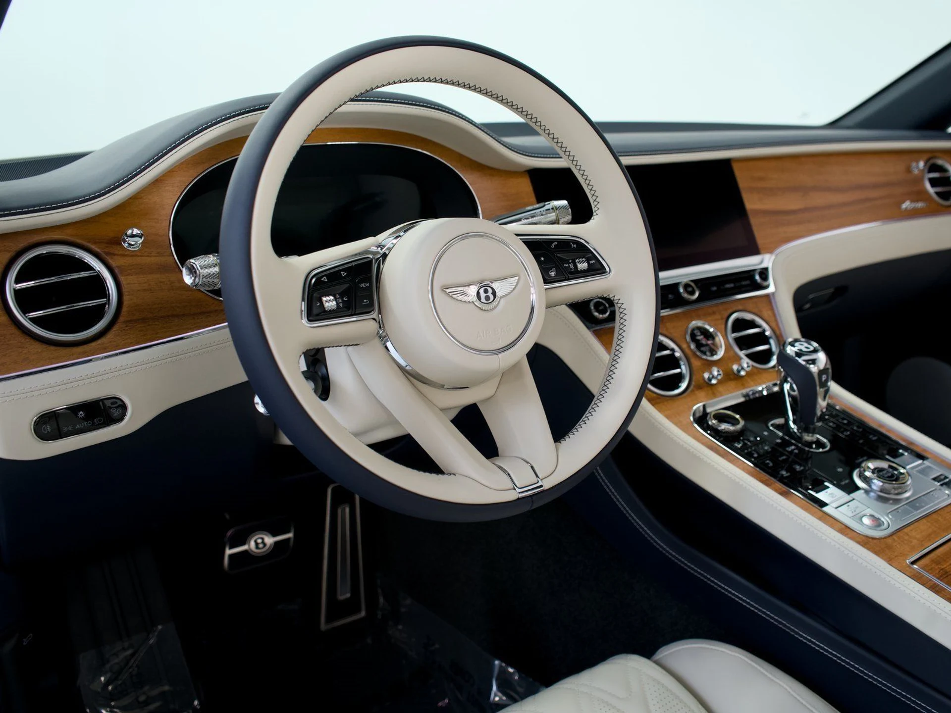 mph021_2450050791_efcd58946f16b4e63206e78f4a4c982c_63b521f849