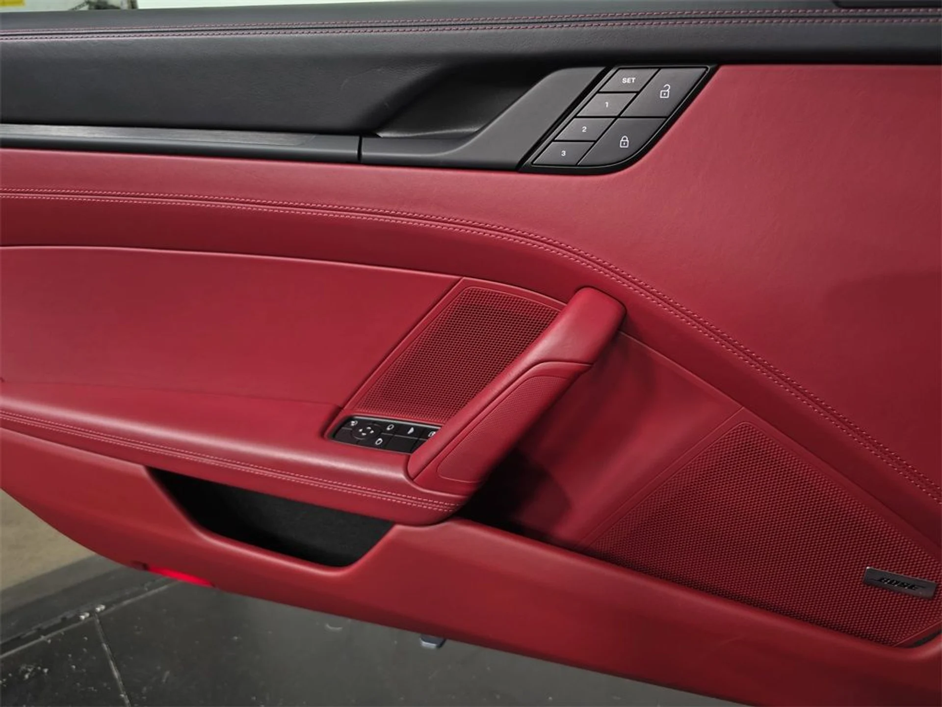 mph021_2456315364_290f2a17835005853e775753e627506c_44d1b21501