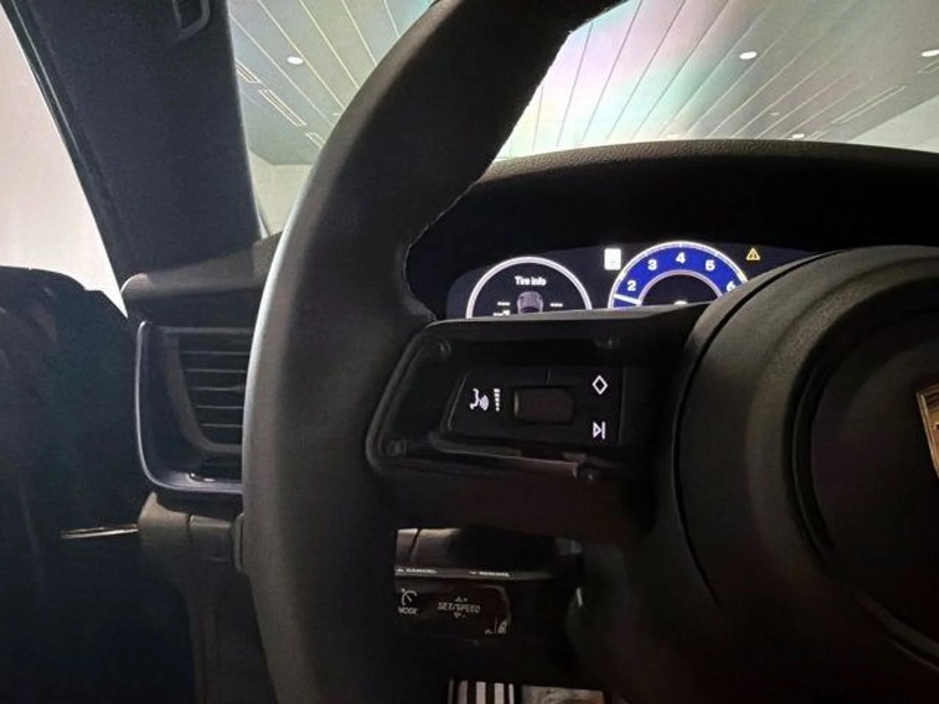 mph021_2460366594_22_2f37b7db39