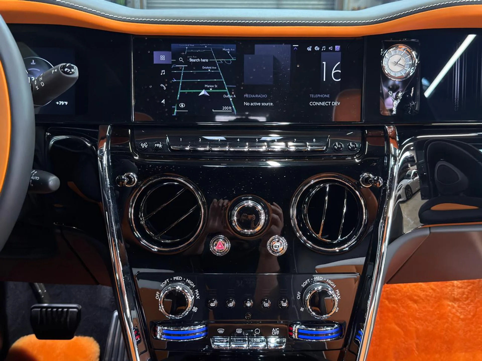 mph021_2460799327_639119432750095992_b1e24bafe6