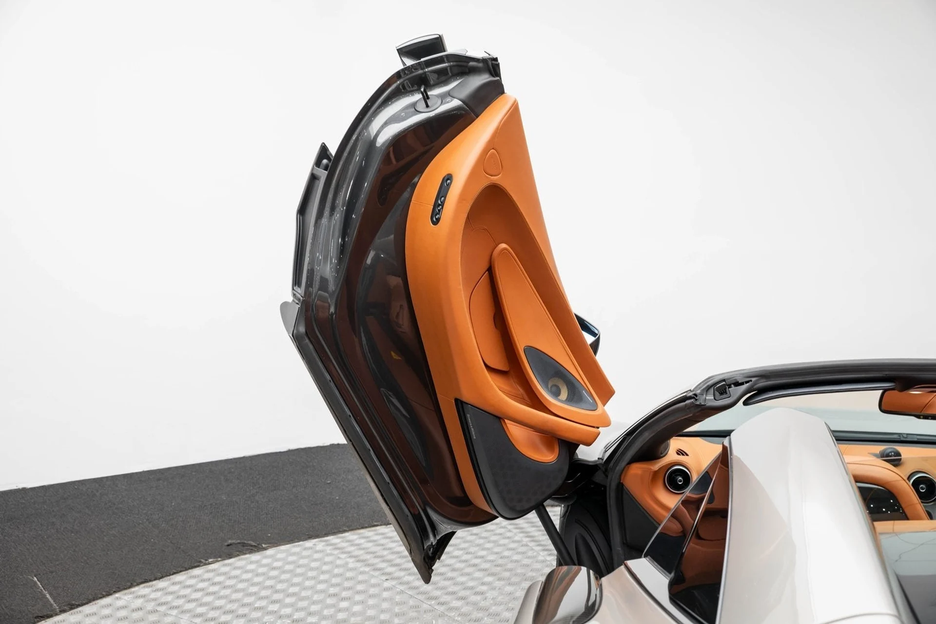 mph021_2469883082_22_dde2e25610