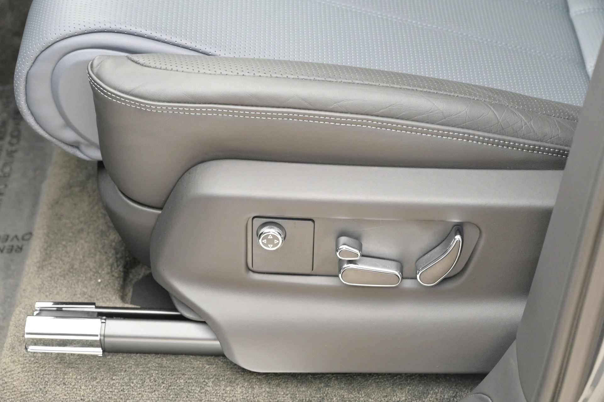 mph021_2473444540_666d9ecbb9a548929f026a116eda724f_b564134173