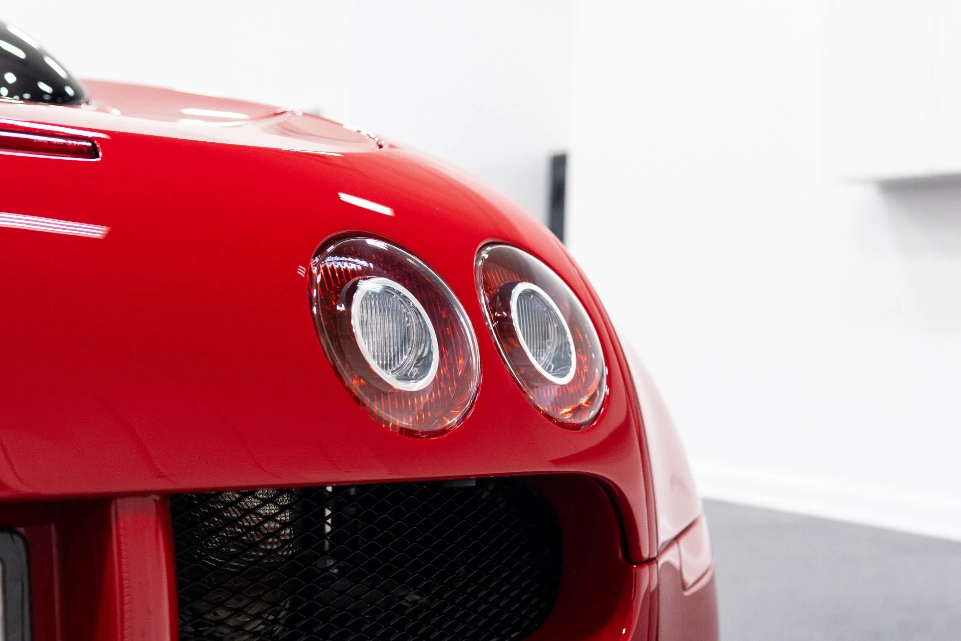 mph021_247589645_Used_2008_Bugatti_Veyron_164_1769463944_b93c19a96e