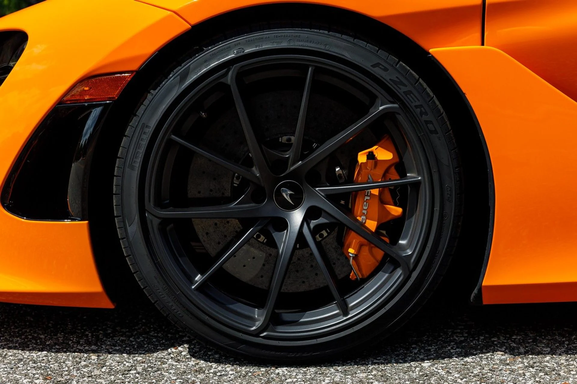 mph021_2477839709_515_p22_l_719d885283