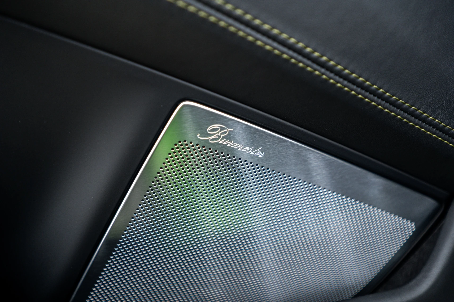 mph021_2478026691_02e0c15de6572d1cf4864f3ab8a1a1e1_7f7aba8b43