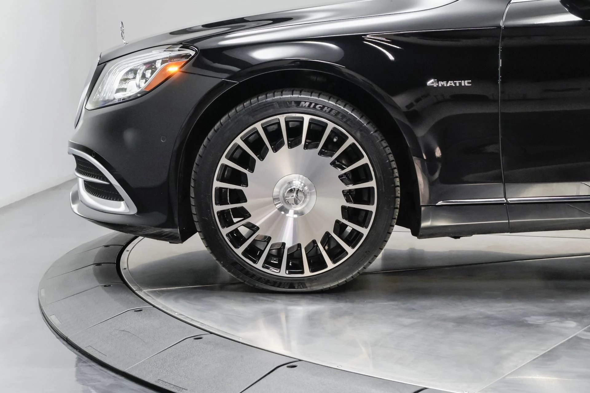 mph021_2479512253_Used_2019_Mercedes_Benz_S_Class_Maybach_S_560_4_MATIC_1761681414_5f193e2634