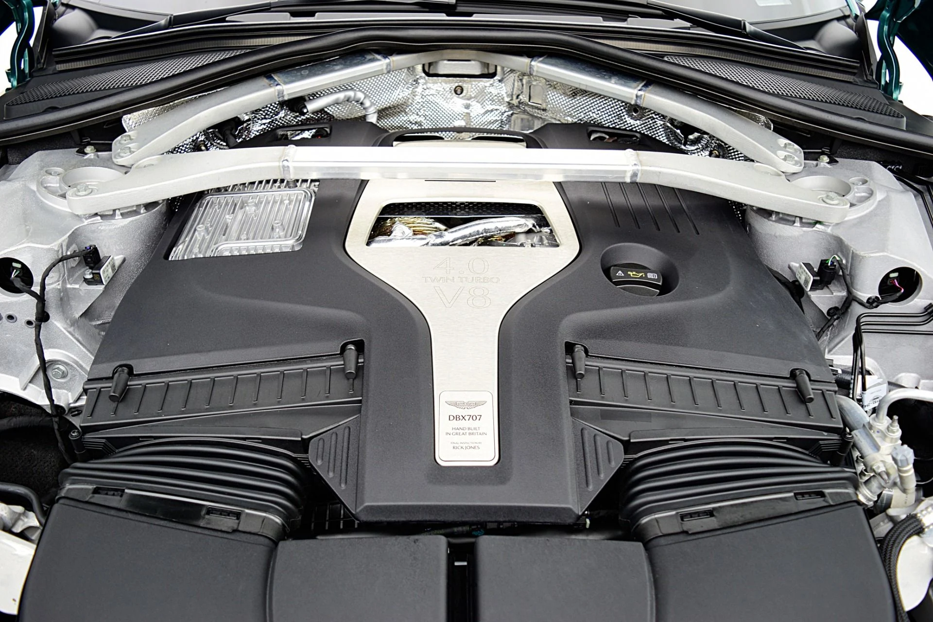 mph021_2486986893_New_2025_Aston_Martin_DBX_707_2345aa8652