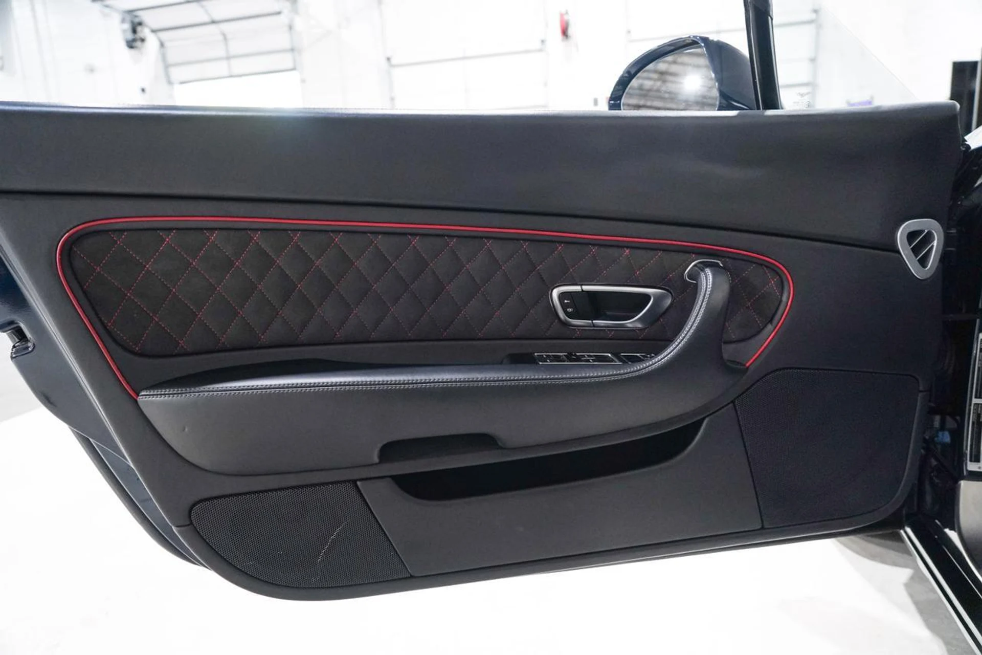 mph021_249851760_b0173536bd98b3e8a104b19aea42d7f6_d98b6b3c27