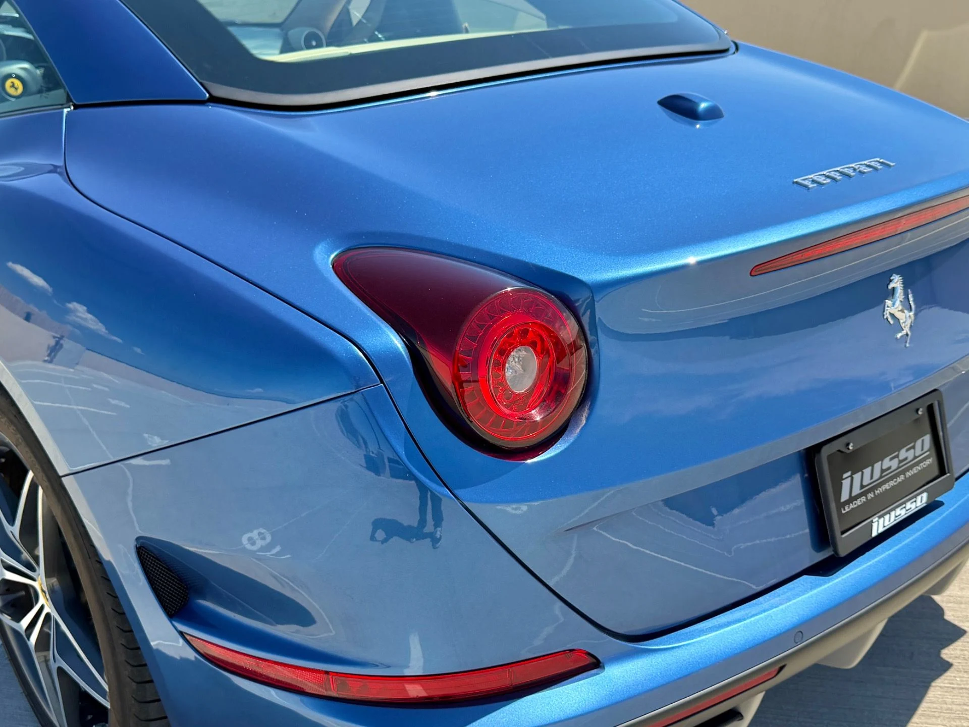 mph021_2507402384_Used_2015_Ferrari_California_T_1787790960_4e758012fe