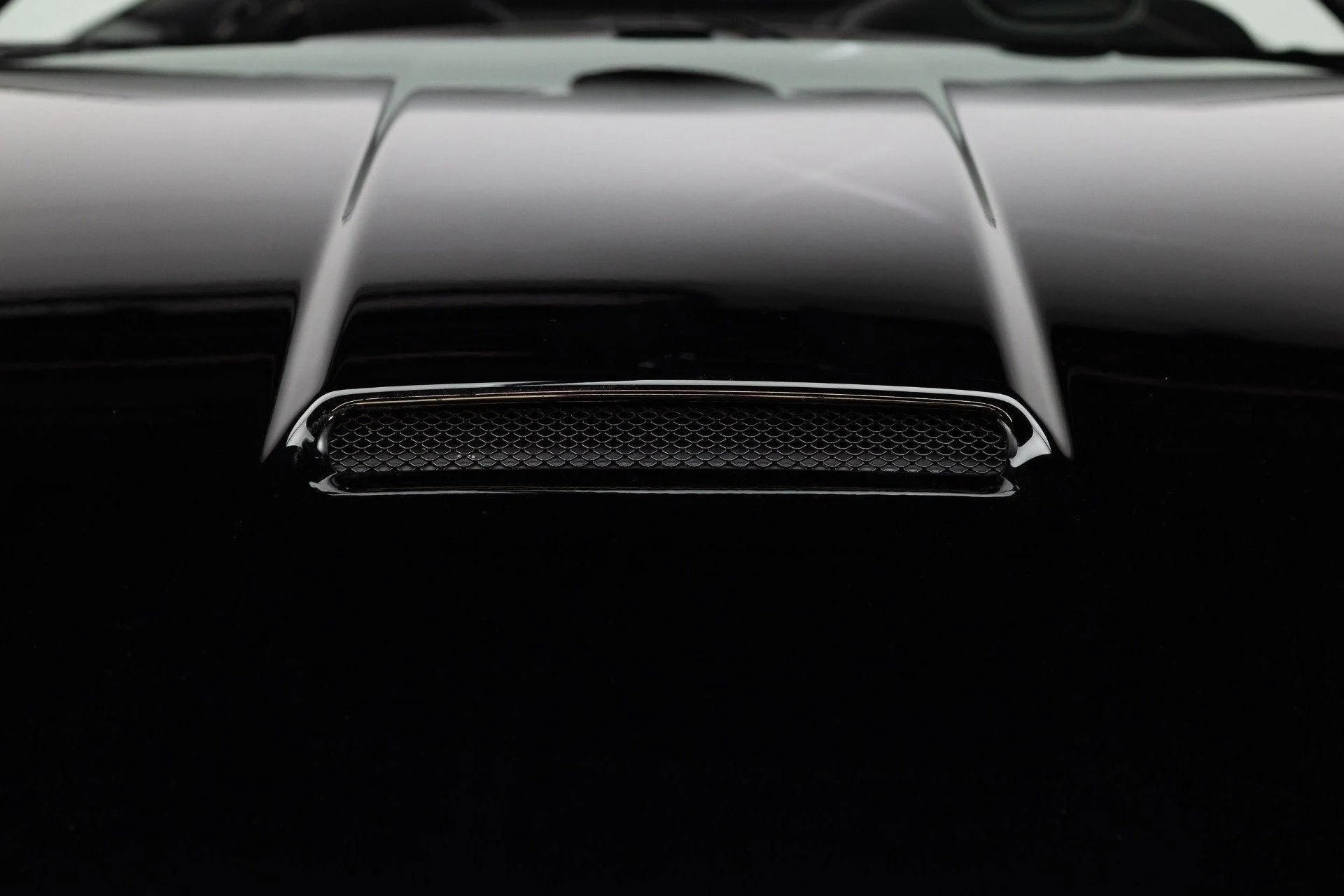 mph021_2511387724_Used_2010_Ferrari_California_1777367981_eeccbe053e