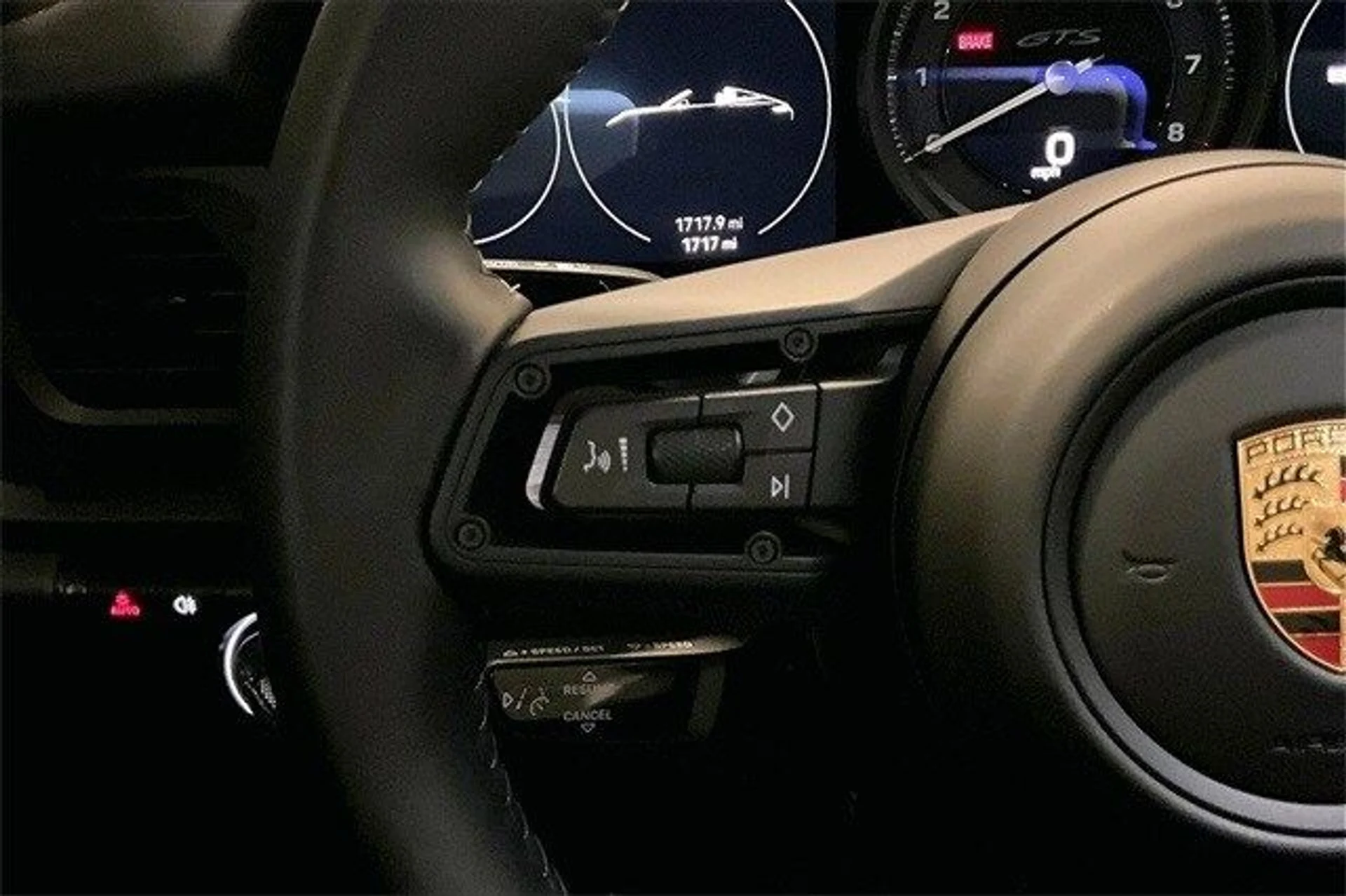 mph021_2511667750_eca6984db13ce059763b61d5e2387fb6x_fcc49c98b9