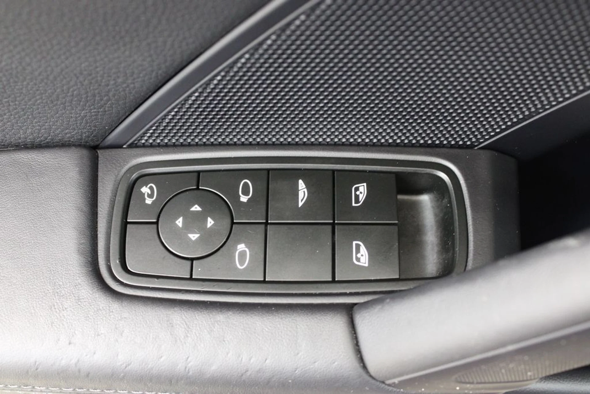 mph021_2515910925_9f118246d988e2a50fbb84b06853b2dax_418a0707dc