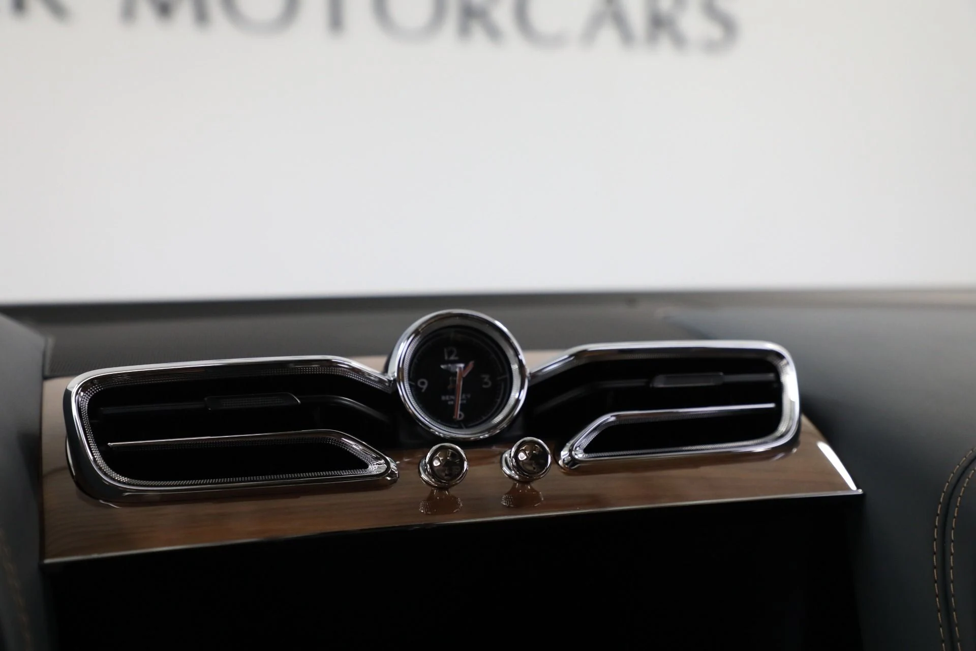 mph021_2517755405_Used_2023_Bentley_Bentayga_V8_3bc267ada6