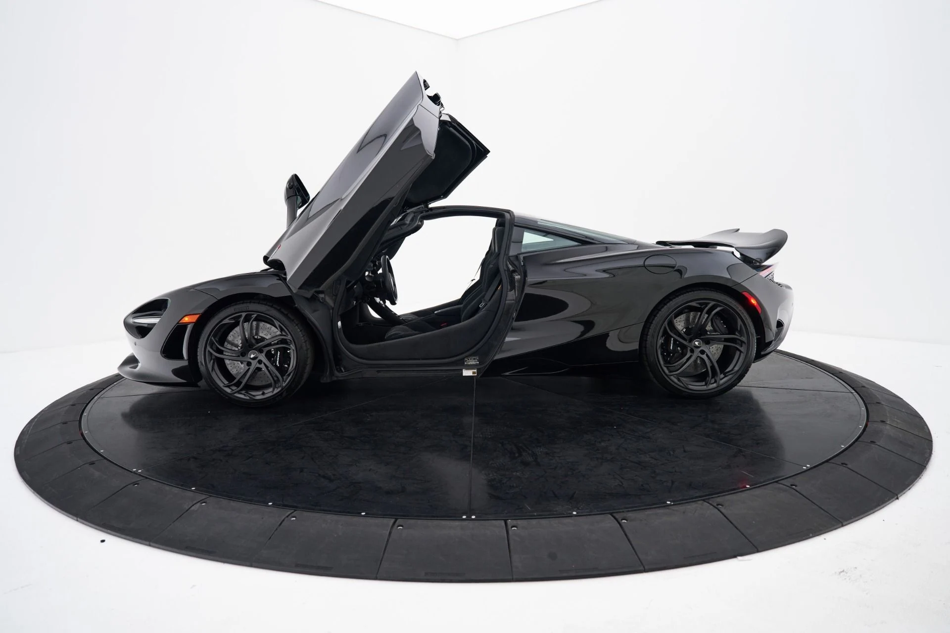 mph021_2519526011_Used_2025_Mc_Laren_750_S_1792693476_e078ed8cbd