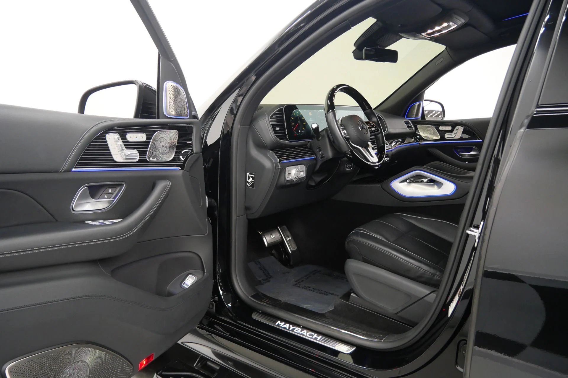 mph021_2519874505_Used_2023_Mercedes_Benz_Maybach_GLS_600_4_MATIC_4_Seat_Configuration_Rear_Refrigerator_1787325899_451f14213d