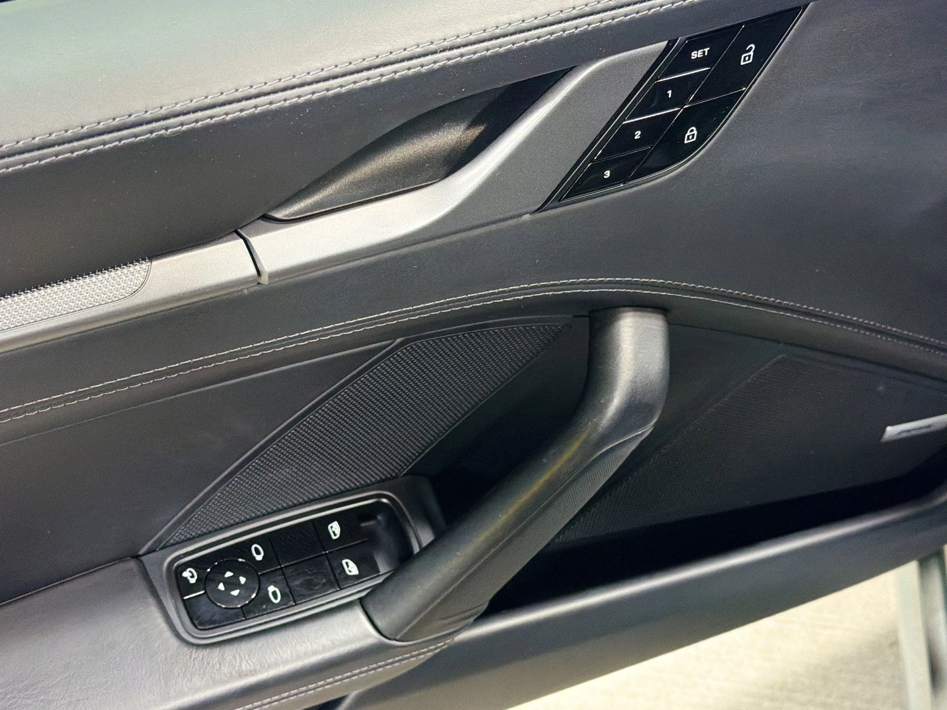 mph021_2521577725_068b2063e5e67cd2692a9c980b6b518f_d109f9515d