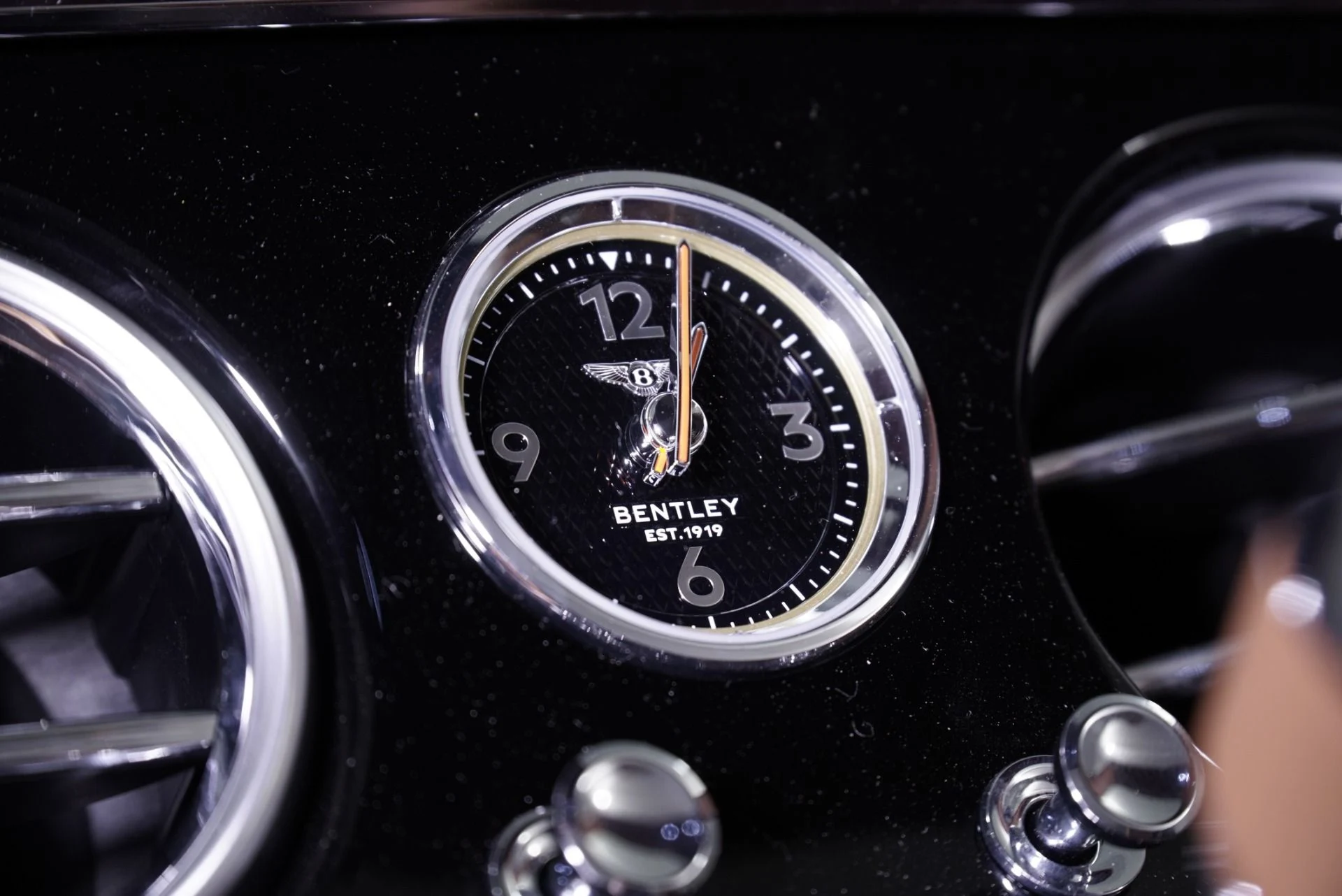 mph021_2523871314_New_2026_Bentley_Continental_GTC_Azure_1763171768_32635d70ca