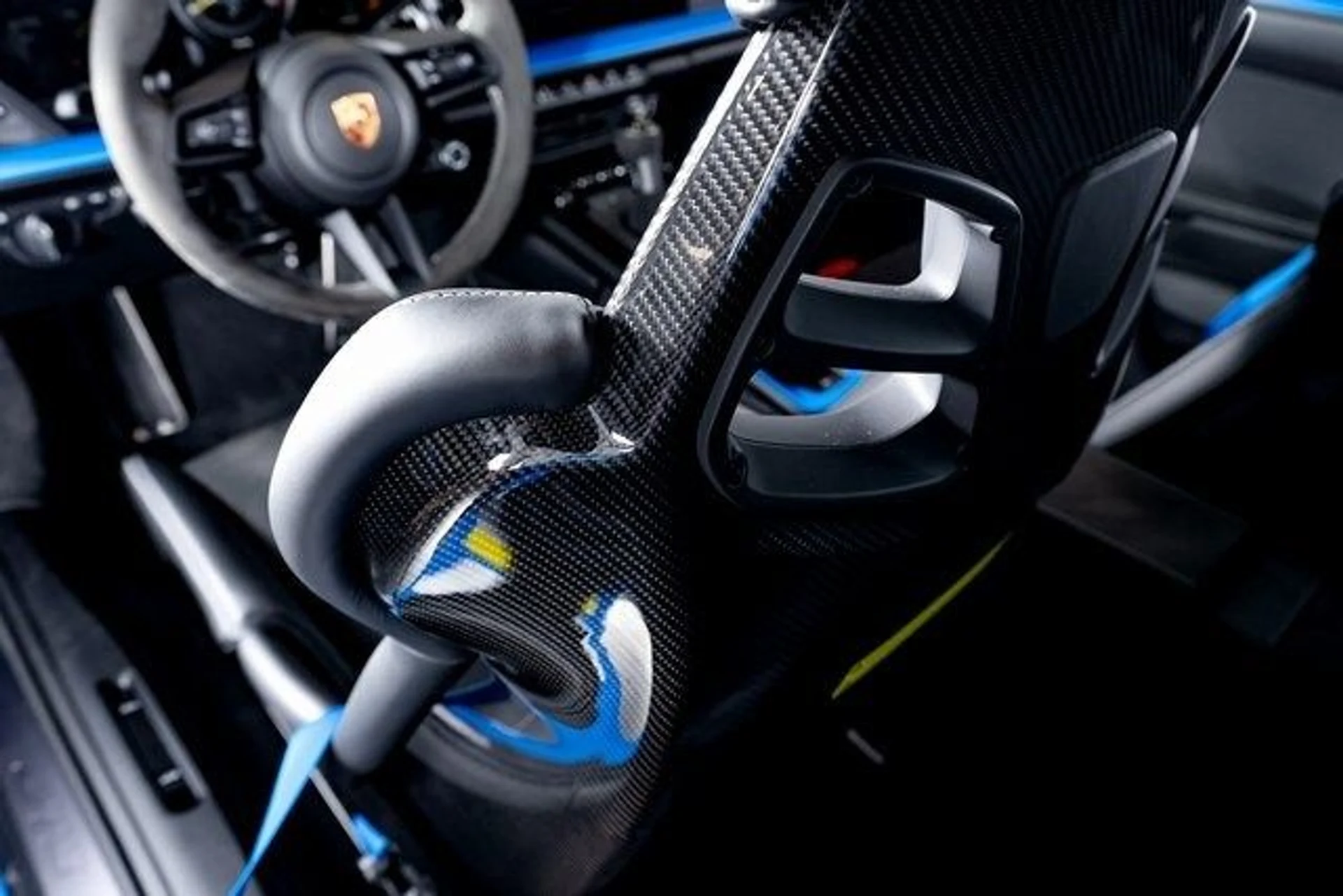 mph021_2534196109_e9908a691119bf5a8441d40271a3ce11x_e05f050011