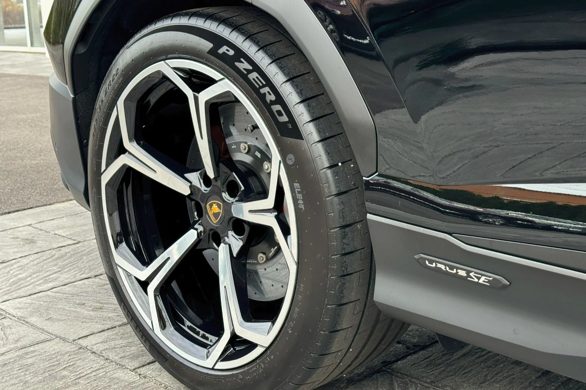 mph021_2535016334_Used_2025_Lamborghini_Urus_SE_1744358447_75833700b4