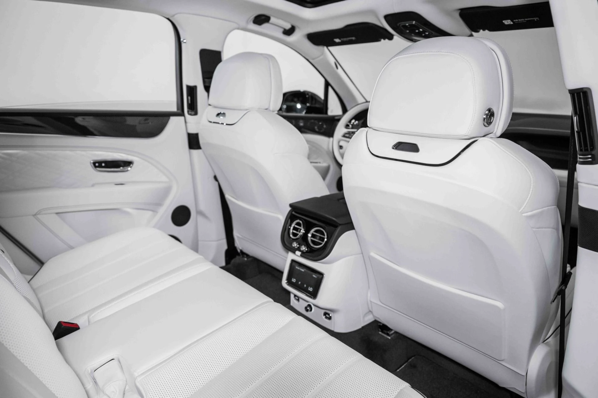 mph021_2540149540_Used_2024_Bentley_Bentayga_S_V8_1721581945_fd5c90c356