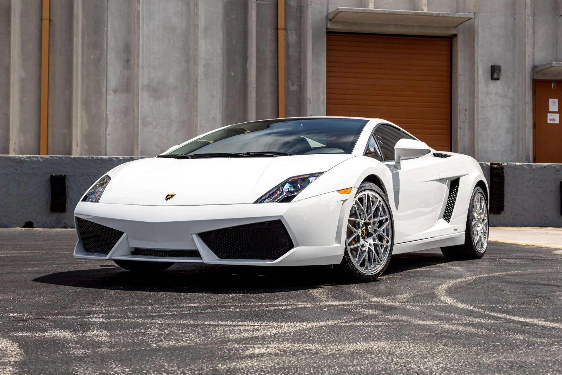 mph021_2543215036_Used_2012_Lamborghini_Gallardo_LP_550_2_Gated_6_Speed_One_of_29_in_White_Ever_Produced_1654871084_3f2016169e
