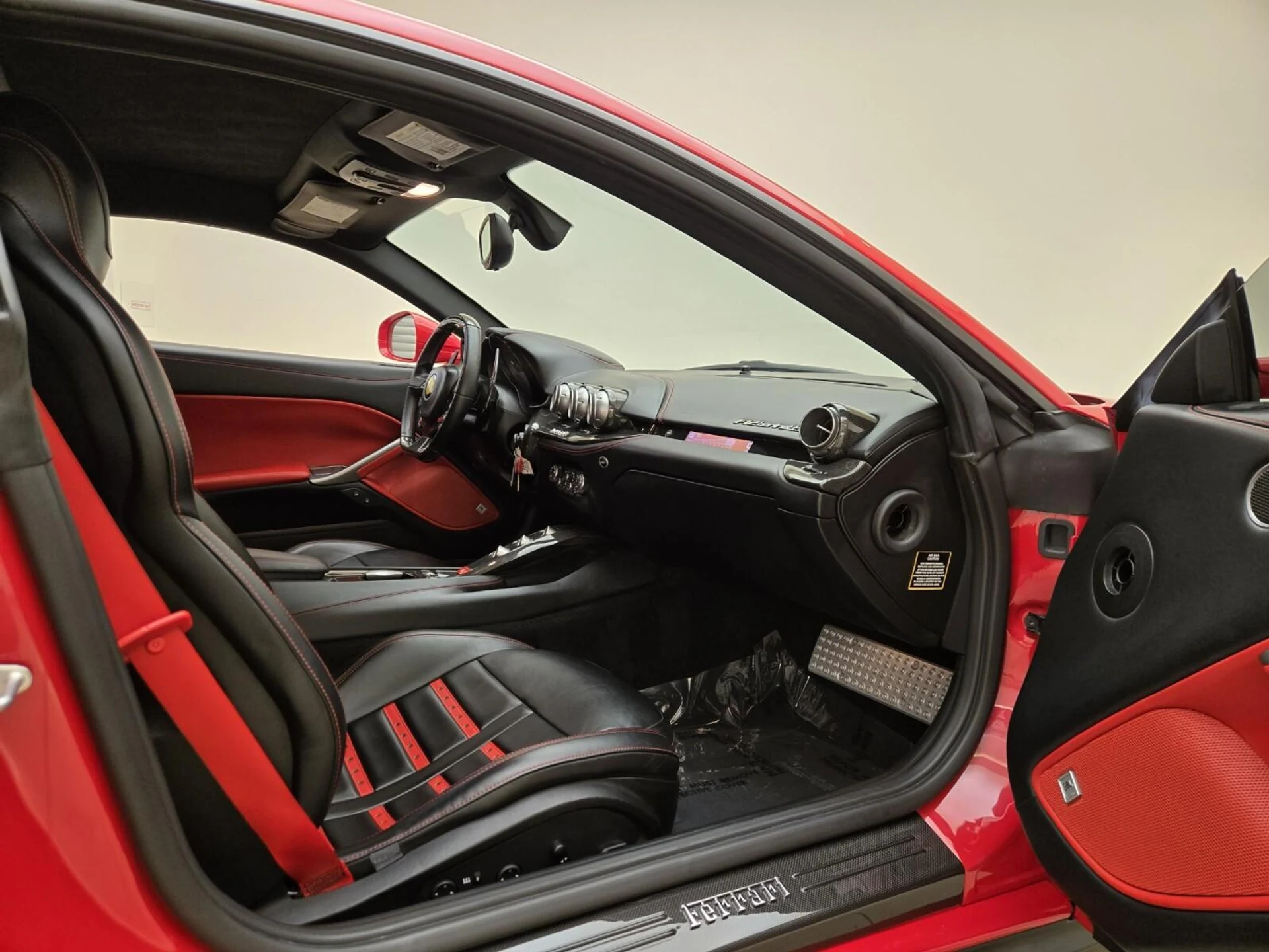 mph021_2546153221_Used_2016_Ferrari_F12_Berlinetta_1760770843_5c083348e0