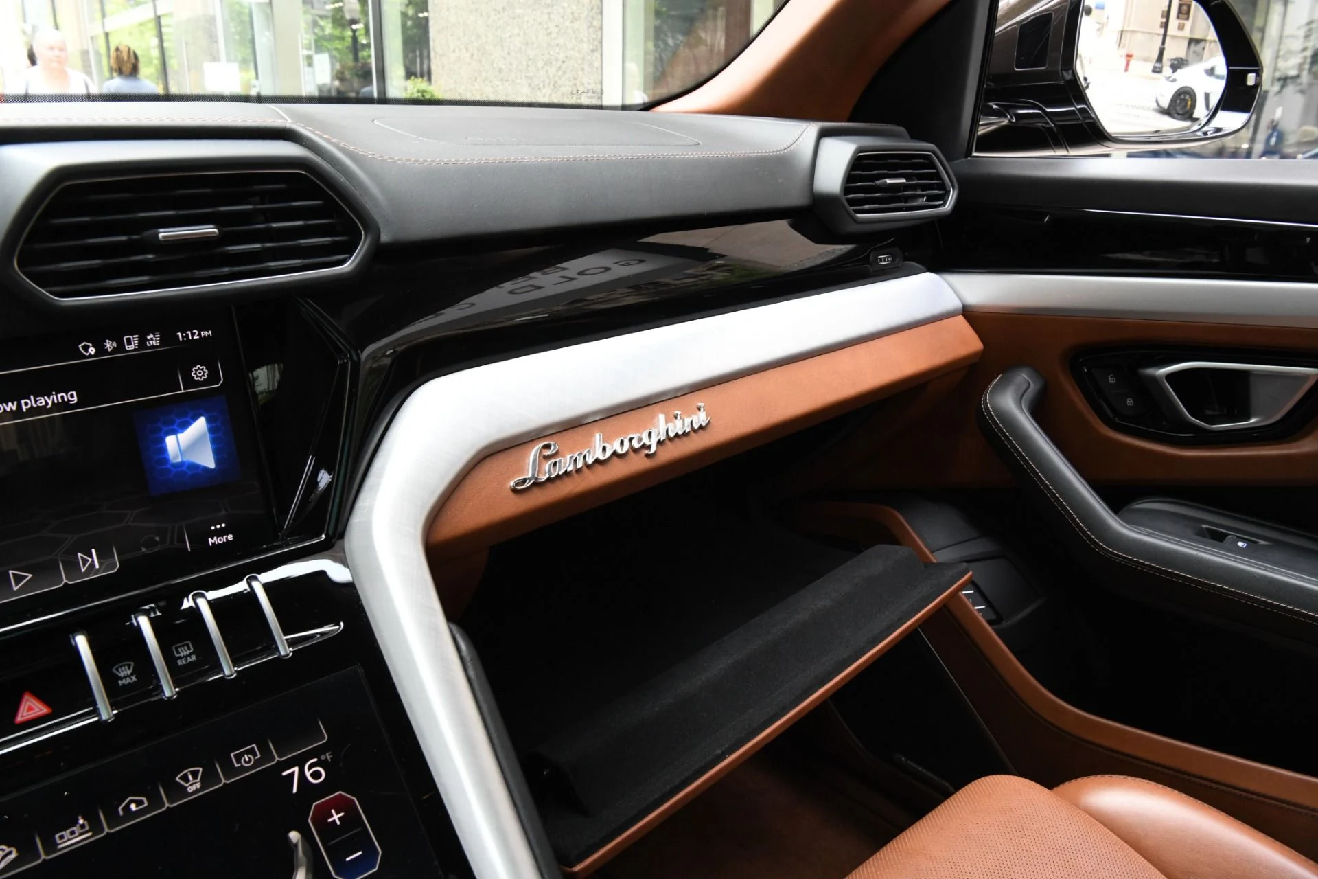 mph021_2549949938_Used_2021_Lamborghini_Urus_1748030633_07bb077d2b