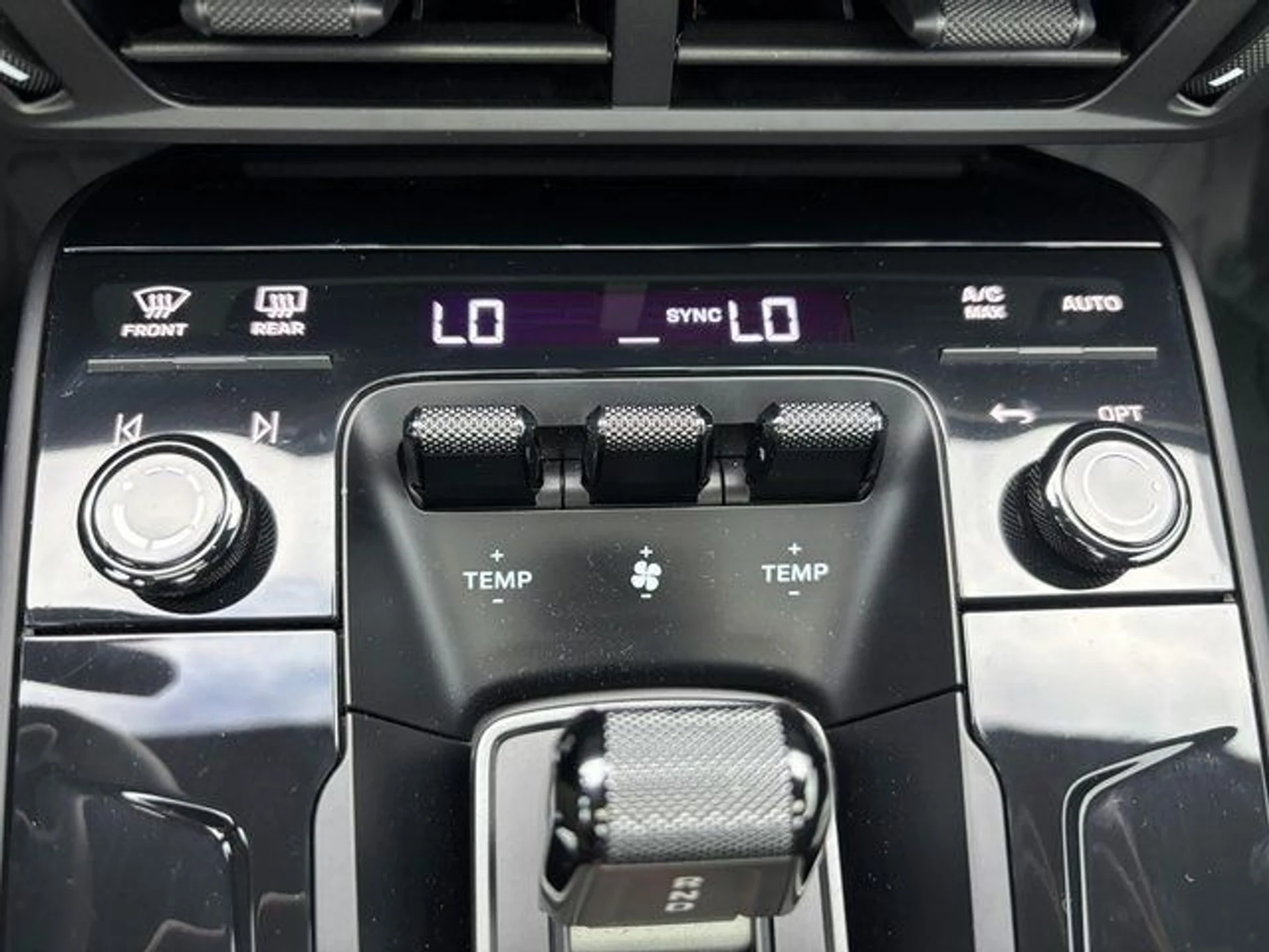 mph021_2551358986_9b259a79d9898c51cdde3a2afd9b90ccx_8b44a9b5c3