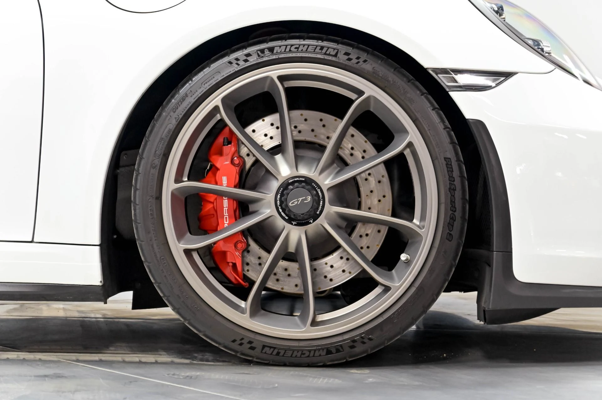 mph021_2554204295_Used_2018_Porsche_911_GT_3_1778195447_31a521317e