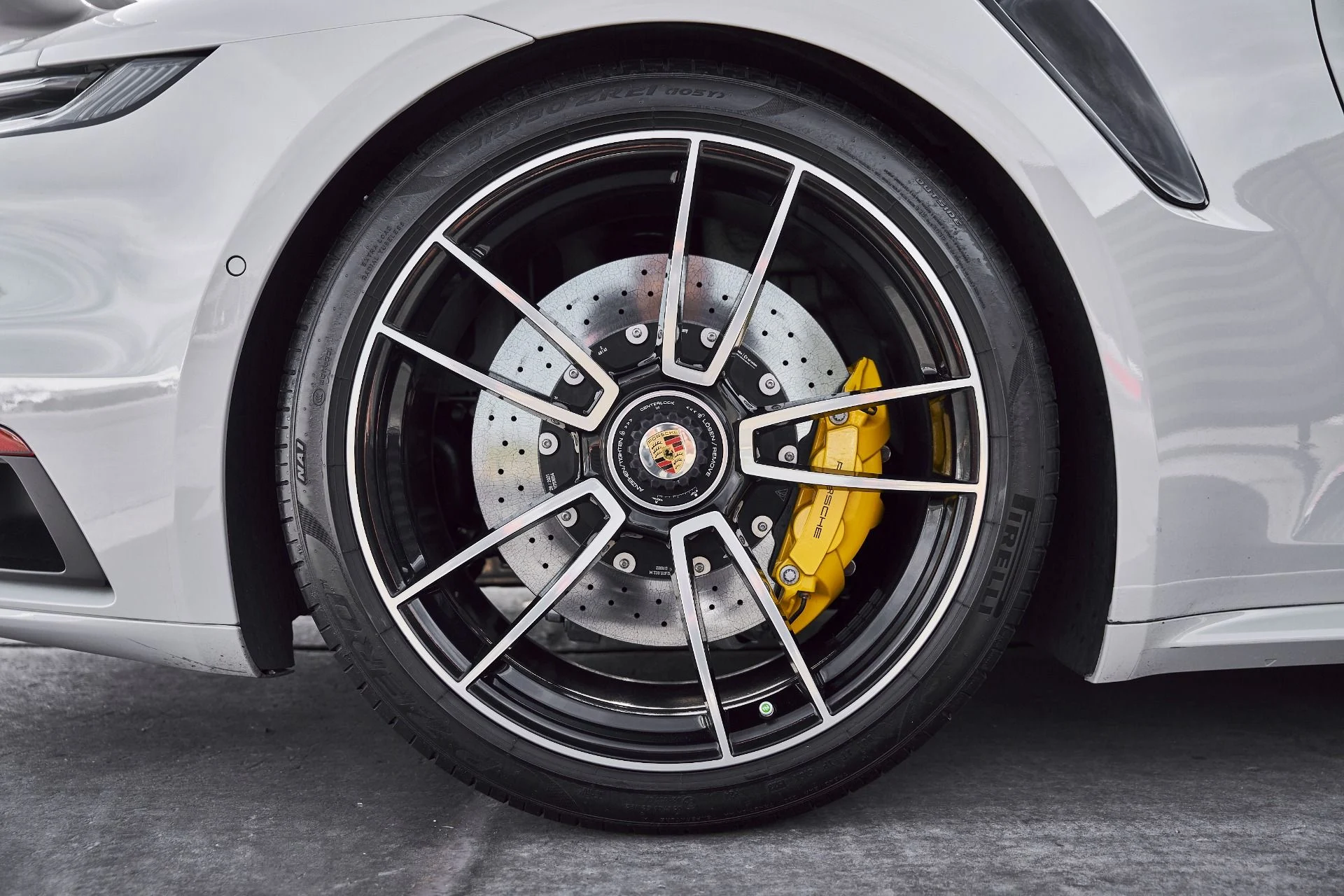 mph021_2556782981_Used_2022_Porsche_911_Turbo_S_1772308170_b313615847