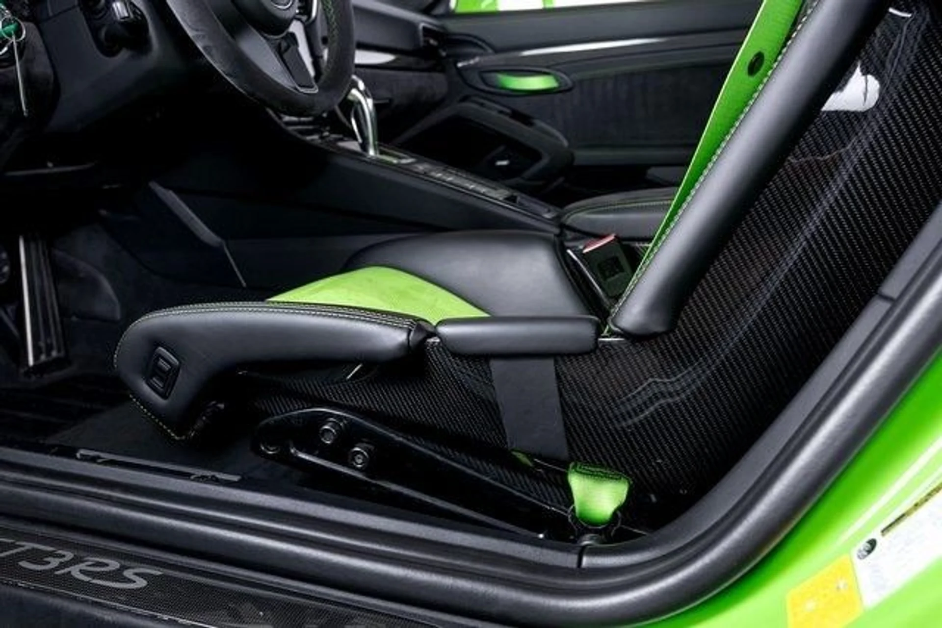 mph021_255830482_ef748c5728e34f9e831fd934c2a69e38x_b06eef2a5b