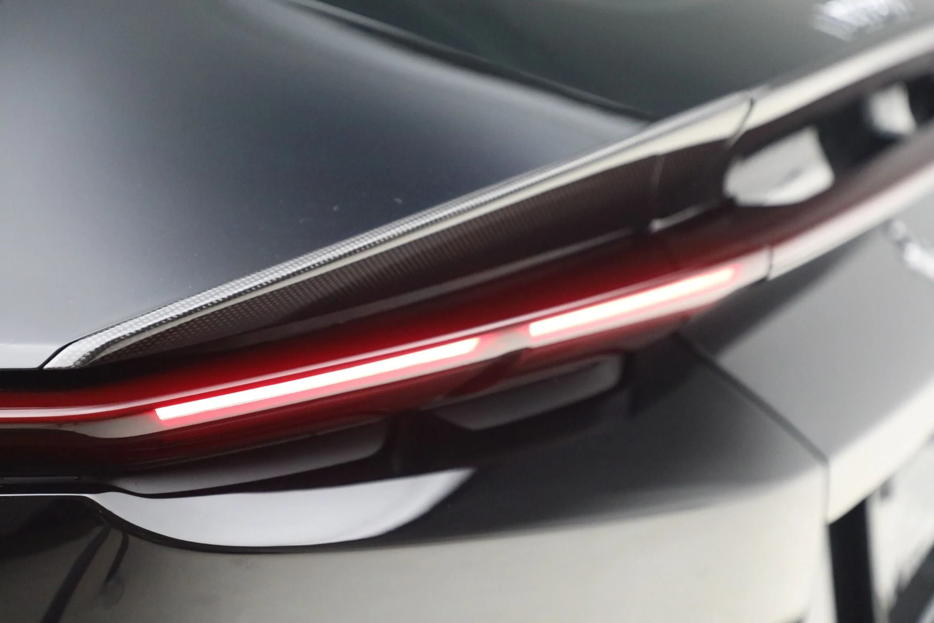 mph021_2561423302_Used_2025_Ferrari_12_Cilindri_1771948573_531190dd29