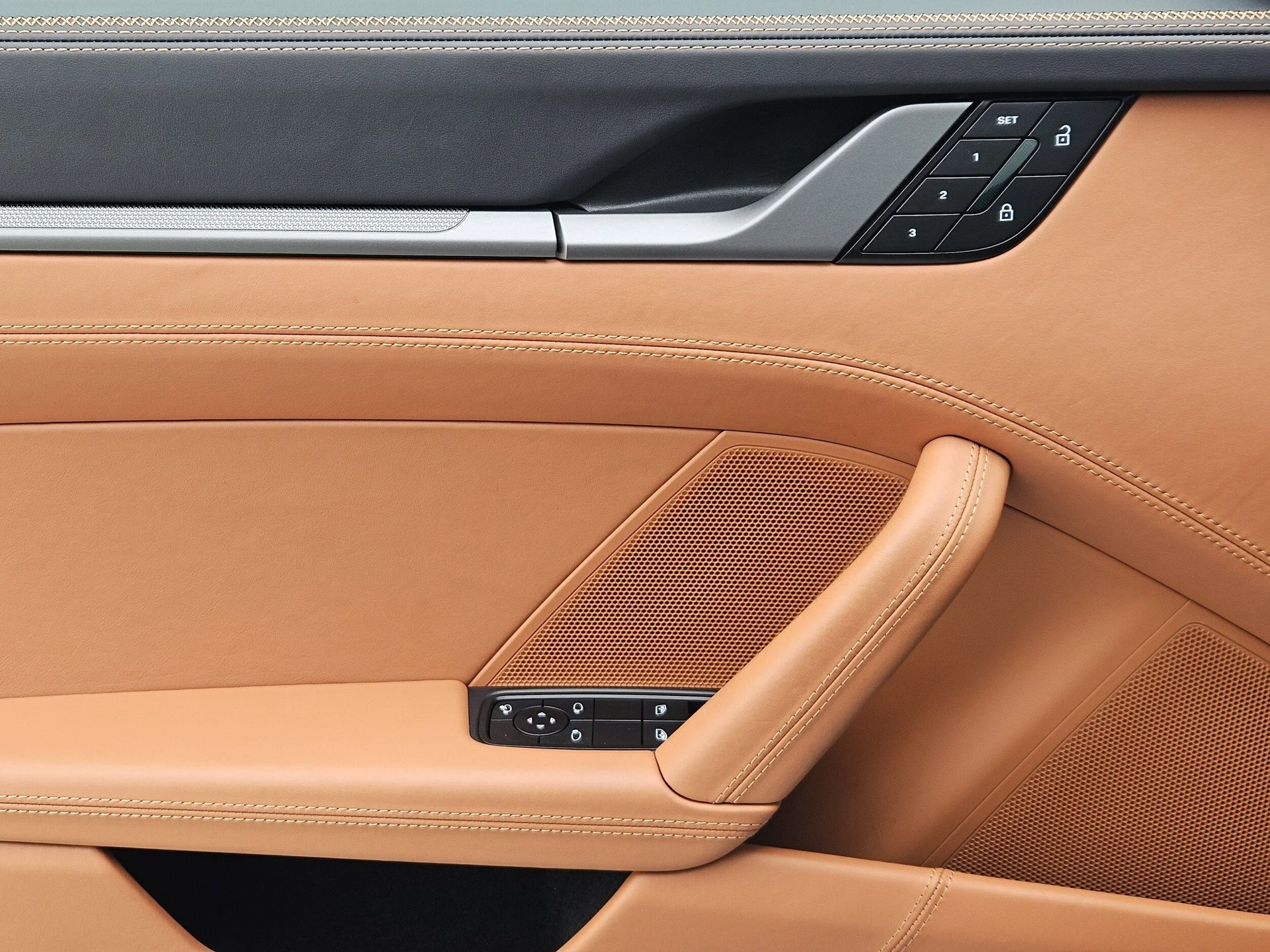 mph021_2570118982_2c34ed192f5d75b42503060f3d1686f4x_5257807954