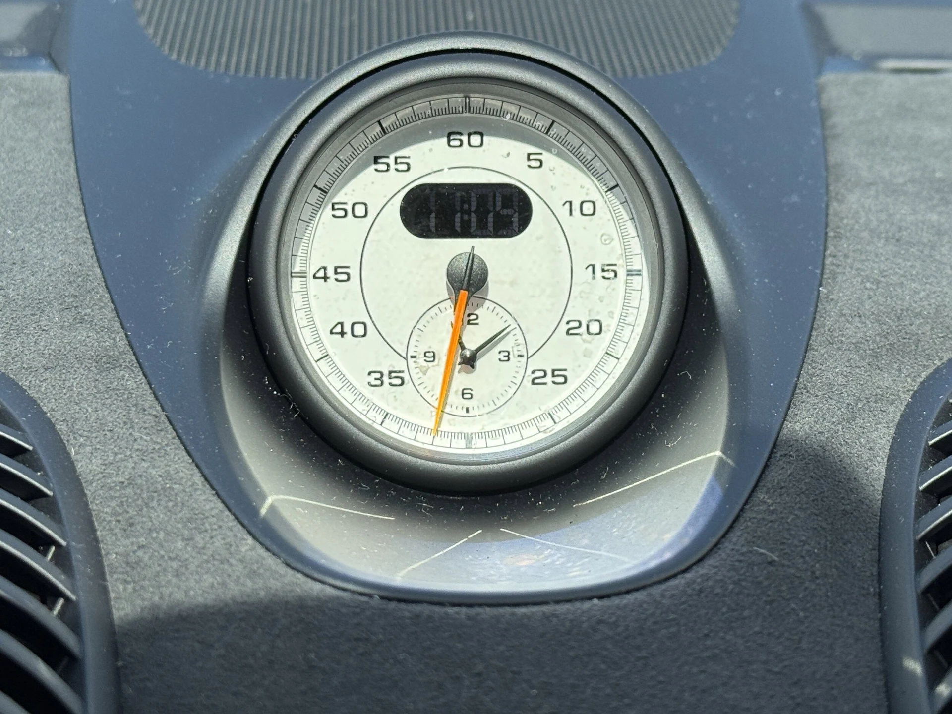 mph021_2575391580_cd83a26487b891210e915115b69965f5x_656e947214