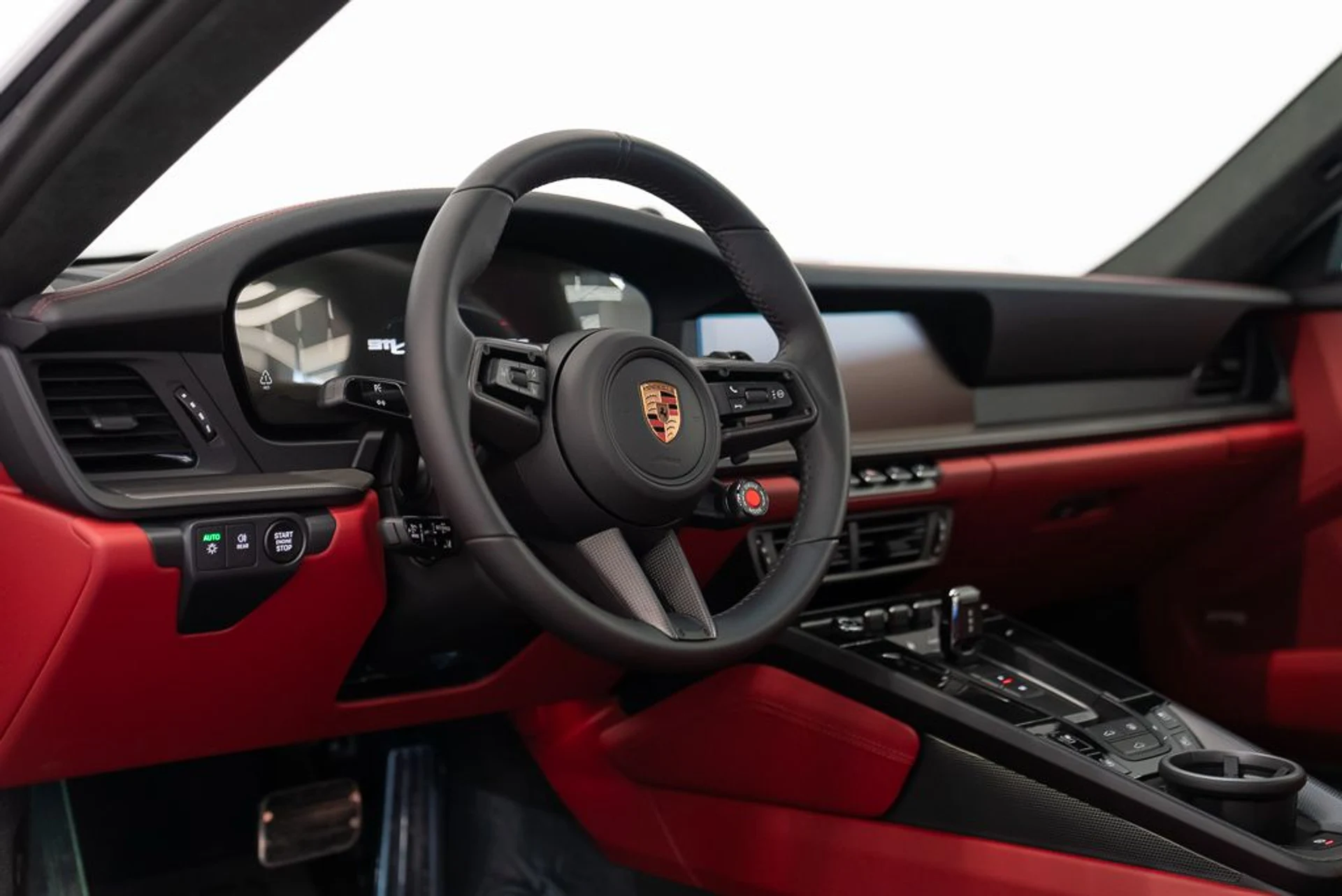 mph021_2577027739_porsche_911_2026_jpg_v_1775165756_ce8185b902