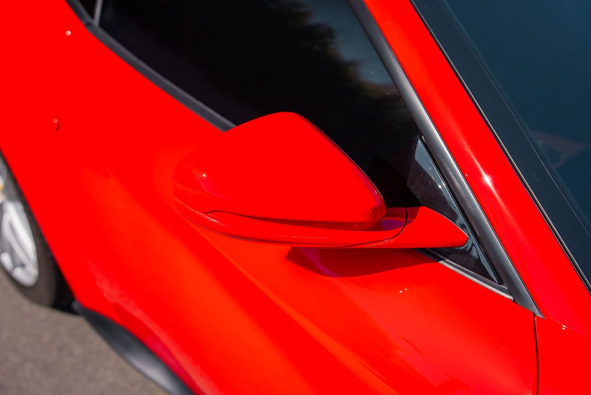 mph021_2580130818_Used_2017_Ferrari_F12berlinetta_1762288797_7a81f50c24