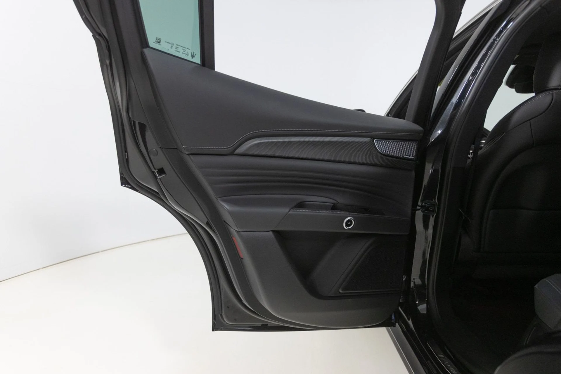 mph021_2596147176_8e81dd4282354cebbb5b07852b76f506_168ff13324