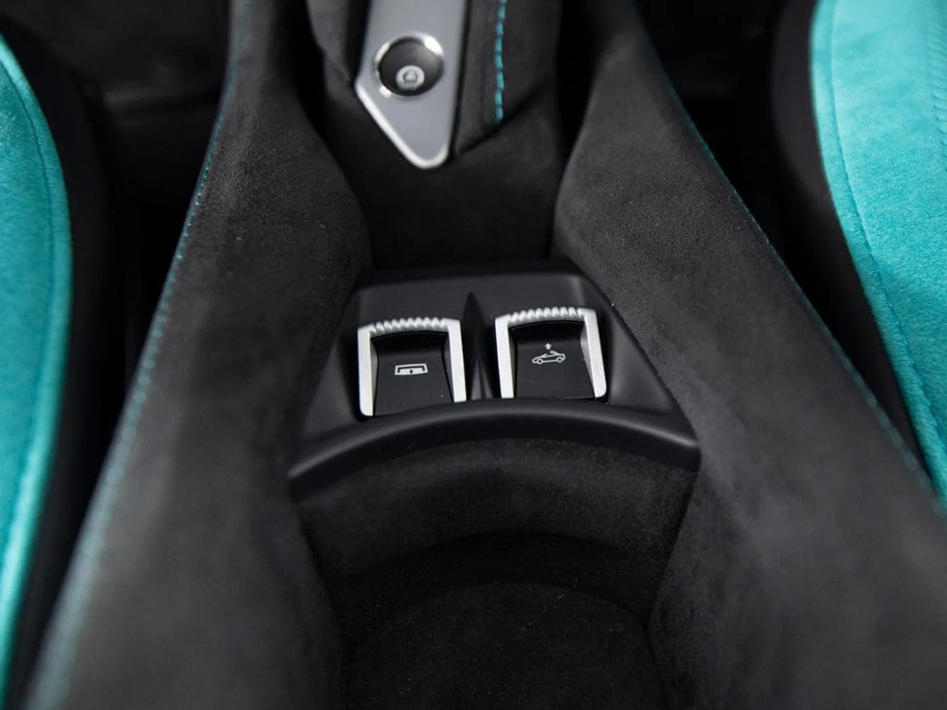 mph021_2598922097_491edc6c8d7130242c3b241c06a08084x_9924d648e4