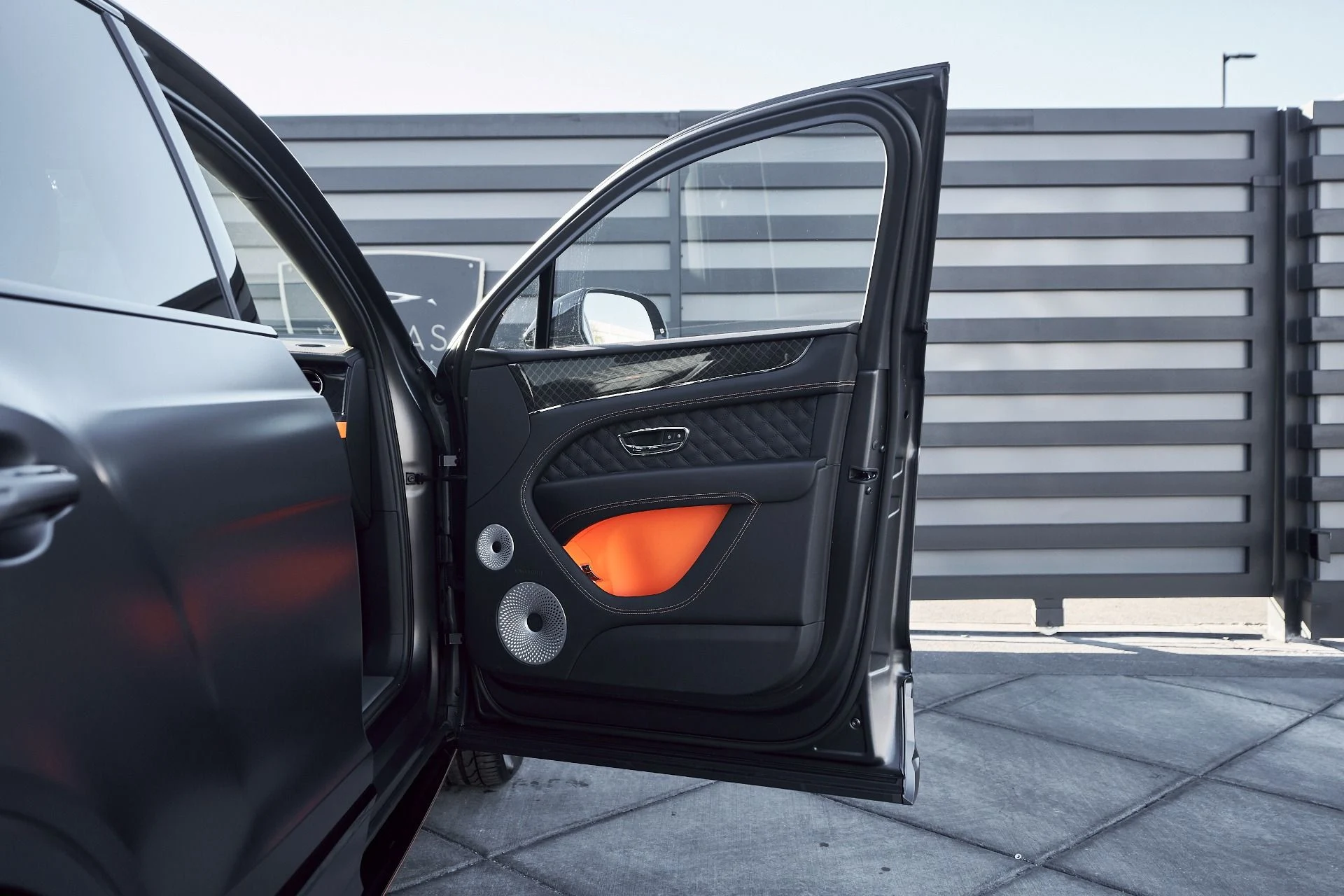 mph021_2603261738_Used_2025_Bentley_Bentayga_S_Black_Edition_1764904166_077042248d