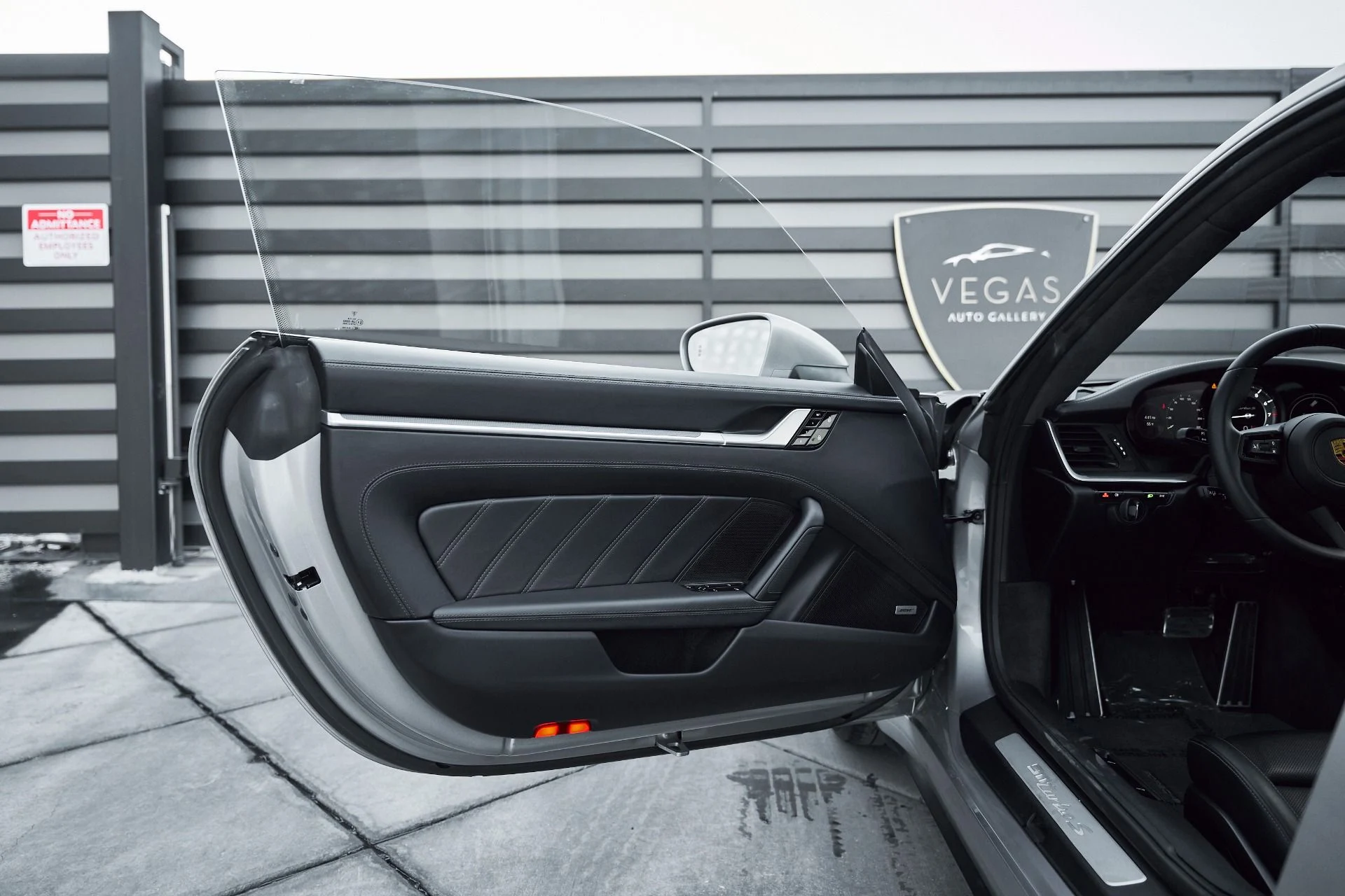 mph021_260368811_Used_2021_Porsche_911_Turbo_S_1769305659_9eaac607fb