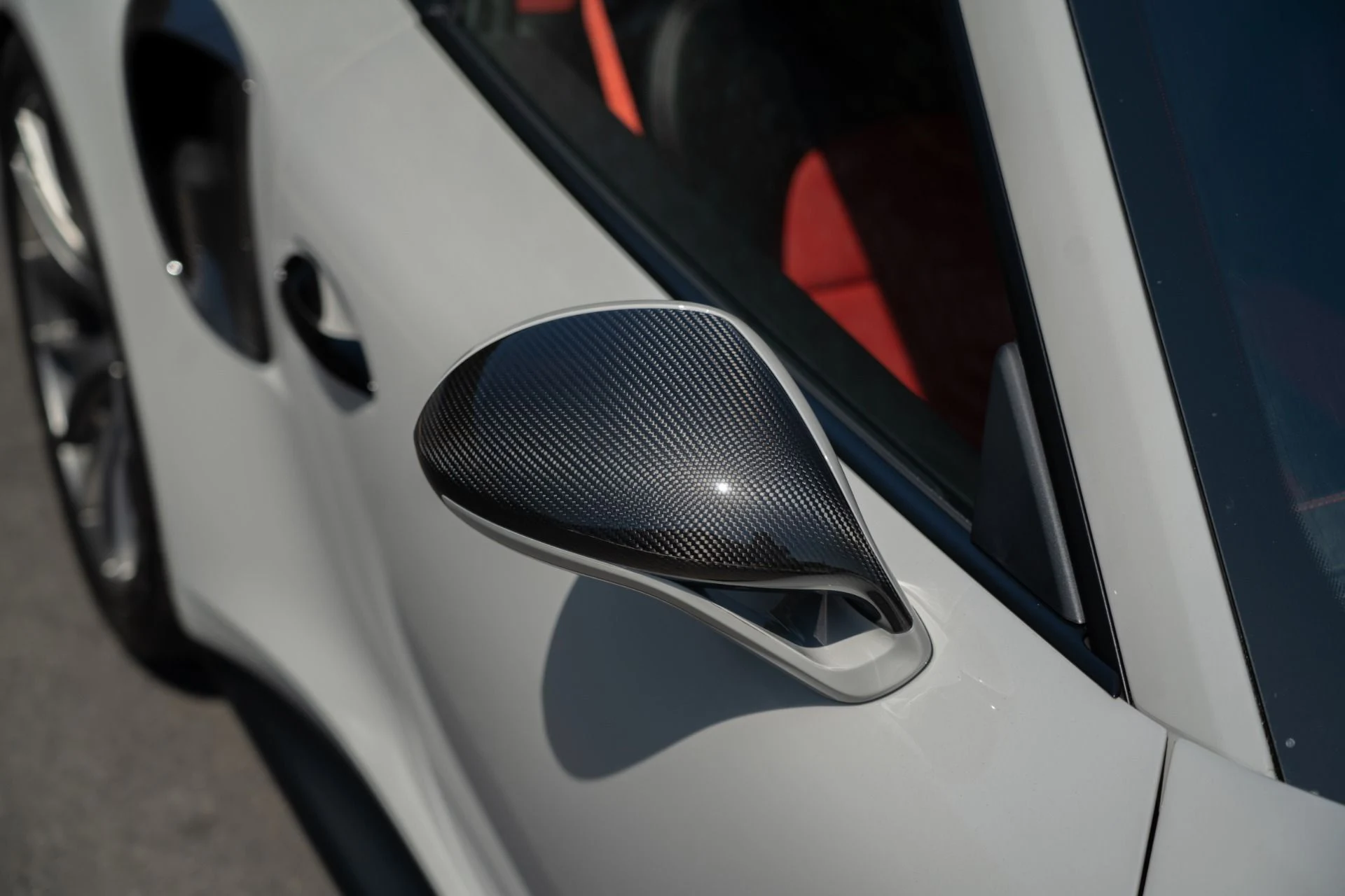 mph021_2607806160_Used_2018_Porsche_911_GT_2_RS_1755904886_10927484b1