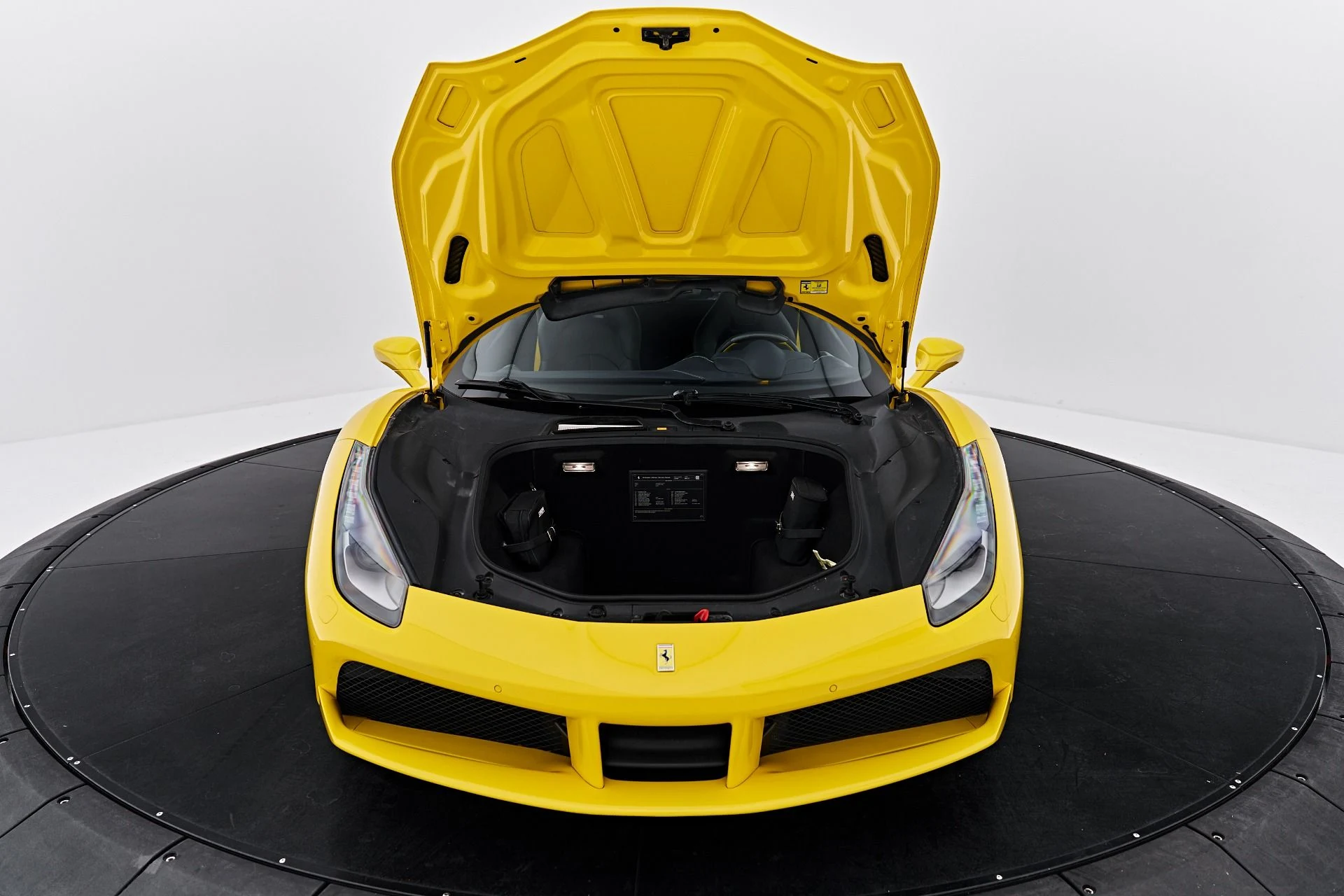 mph021_2609003362_Used_2017_Ferrari_488_GTB_Base_1791401166_9a00fcf7cf