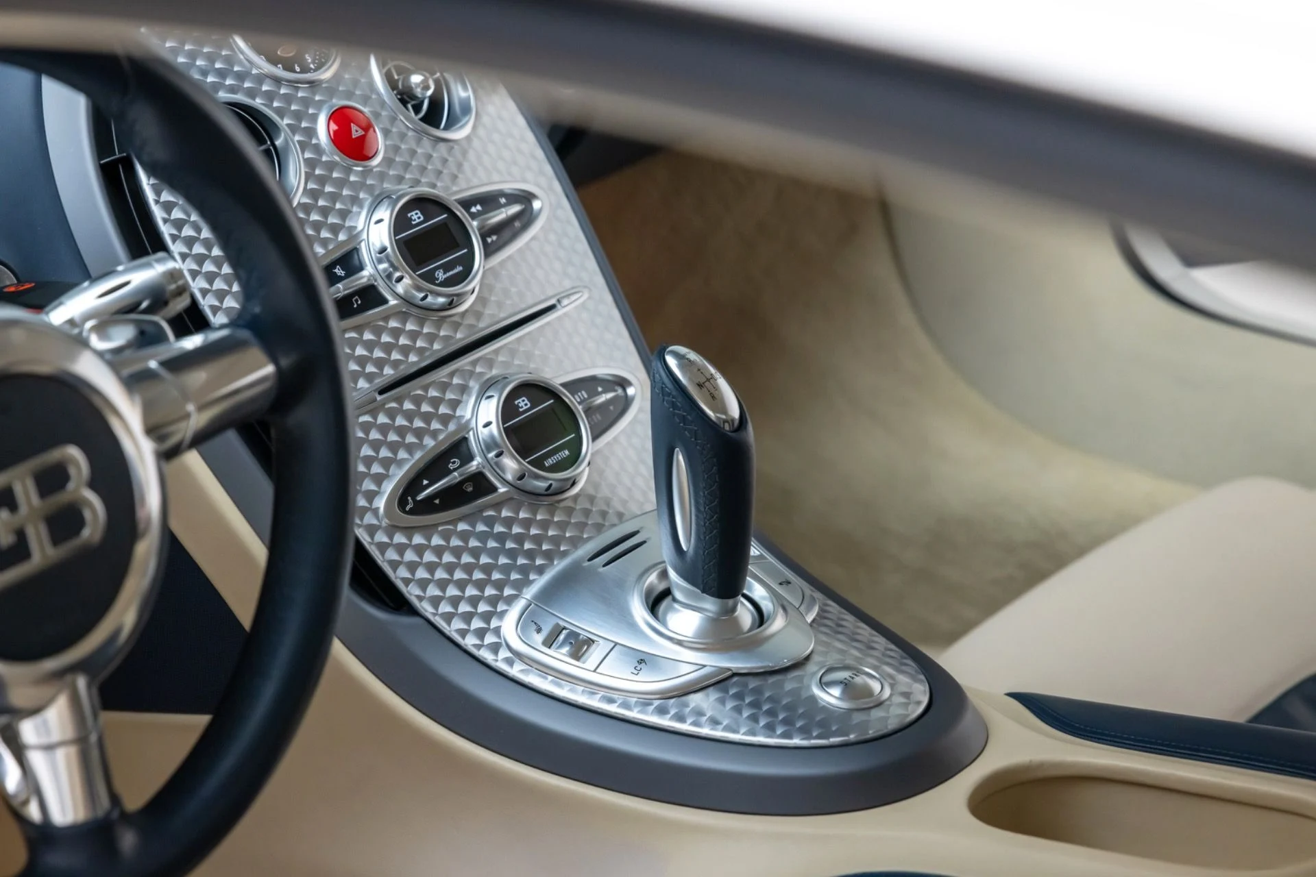 mph021_2612650996_13249_p22_l_67c9275401