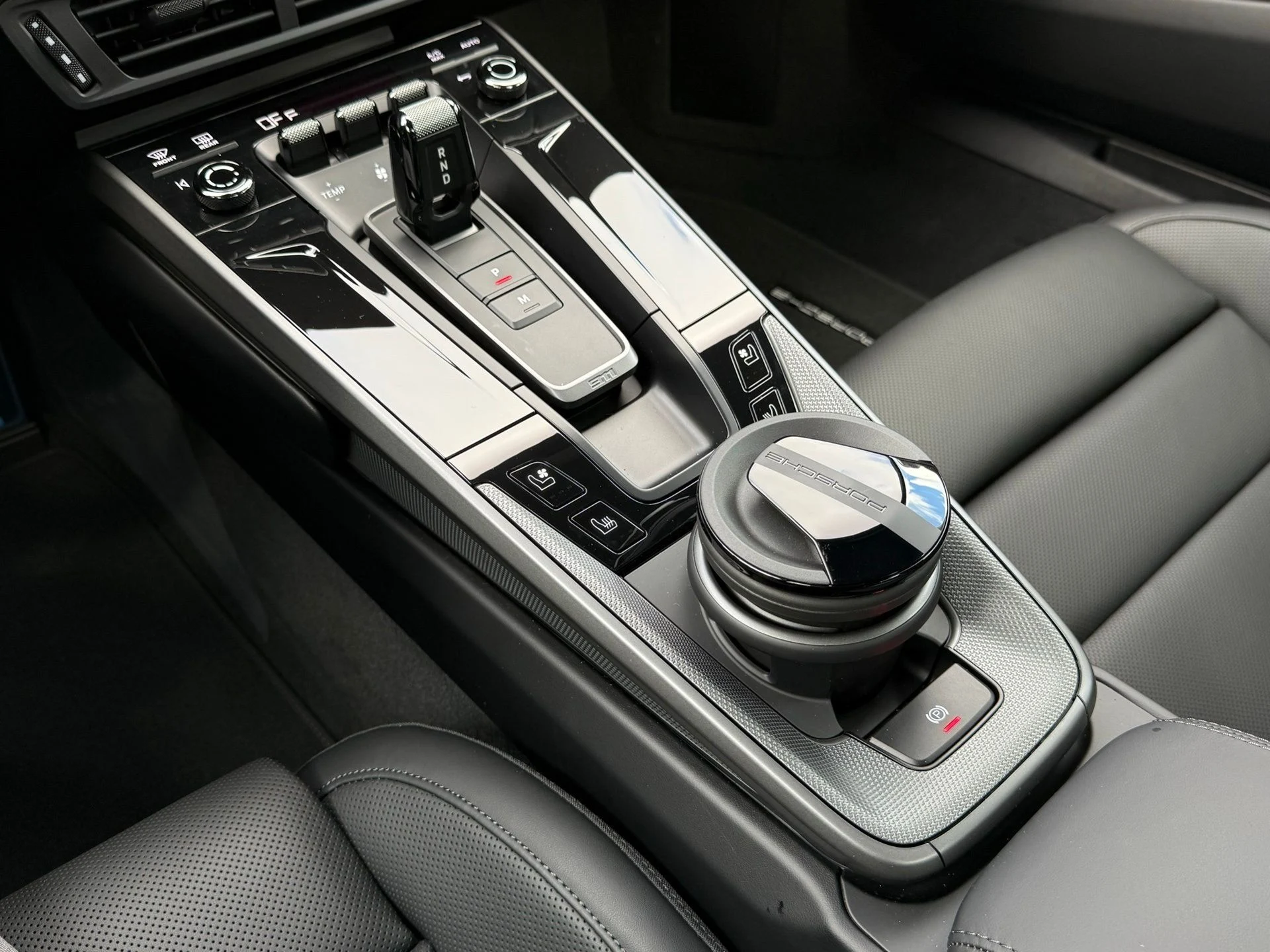 mph021_2616009945_367458856fc12a98afc99bcfe5fbeaab_68a1ee63ff