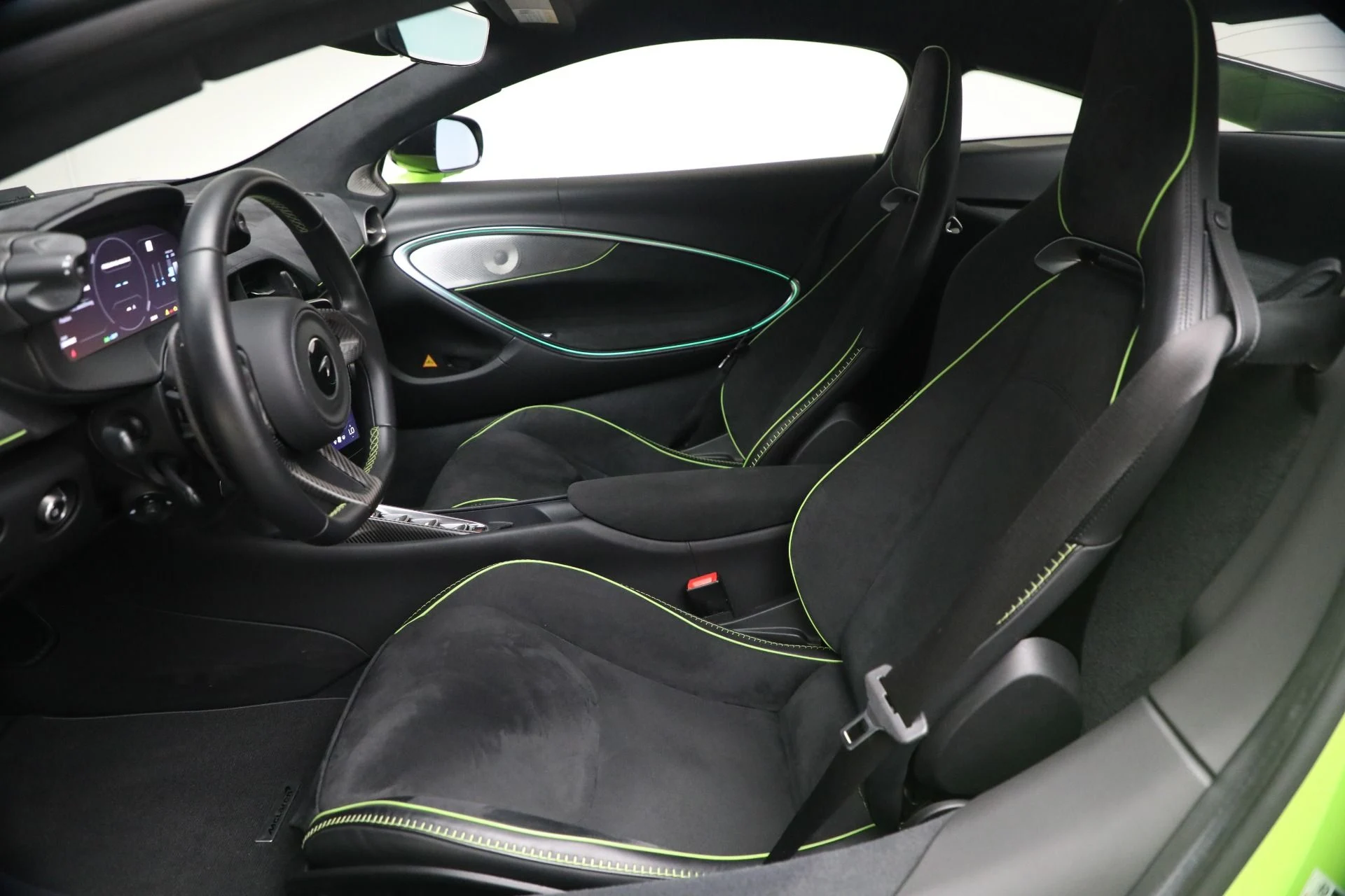 mph021_2623563999_Used_2023_Mc_Laren_Artura_Performance_cf188ccfc1