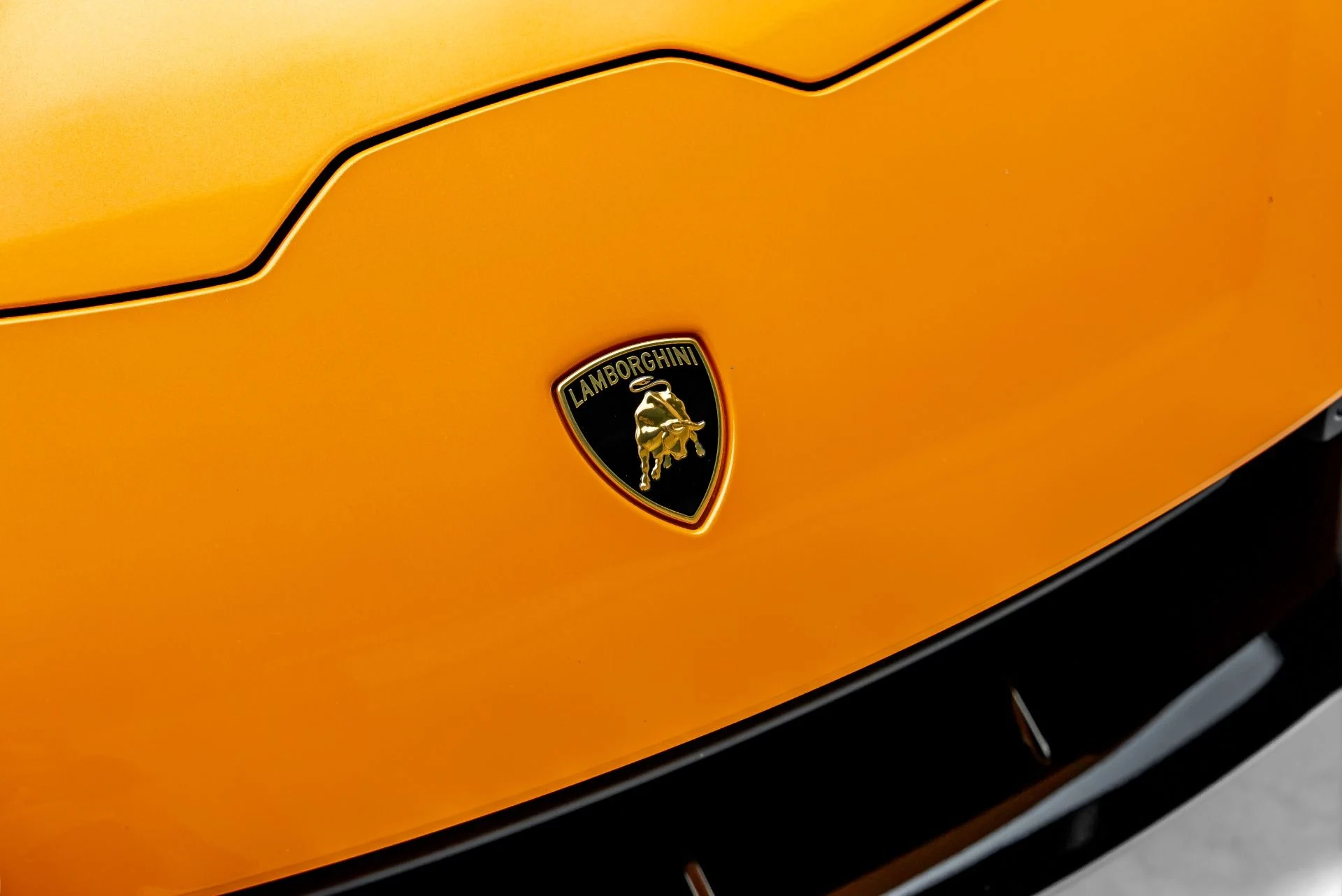 mph021_2629160360_Used_2023_Lamborghini_Huracan_EVO_RWD_1783715395_3e4df38f28