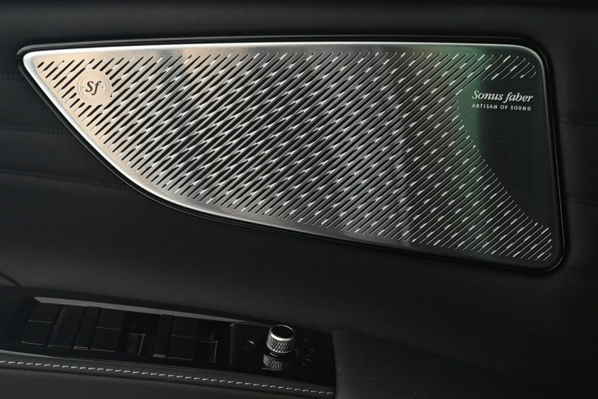 mph021_2629949519_used_2025_maserati_grecale_base_11350_22975672_21_1024_7a070fe6da