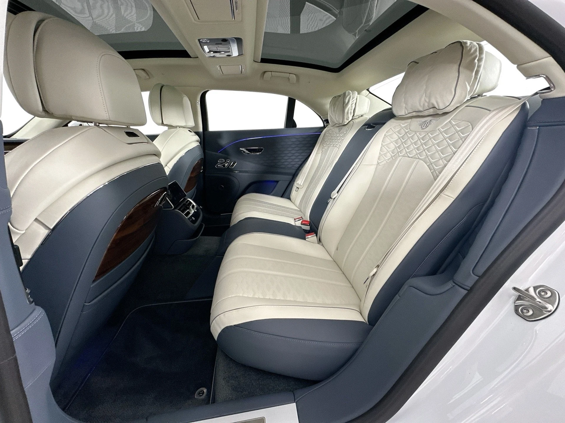 mph021_2631449151_22_fb3c02ec74